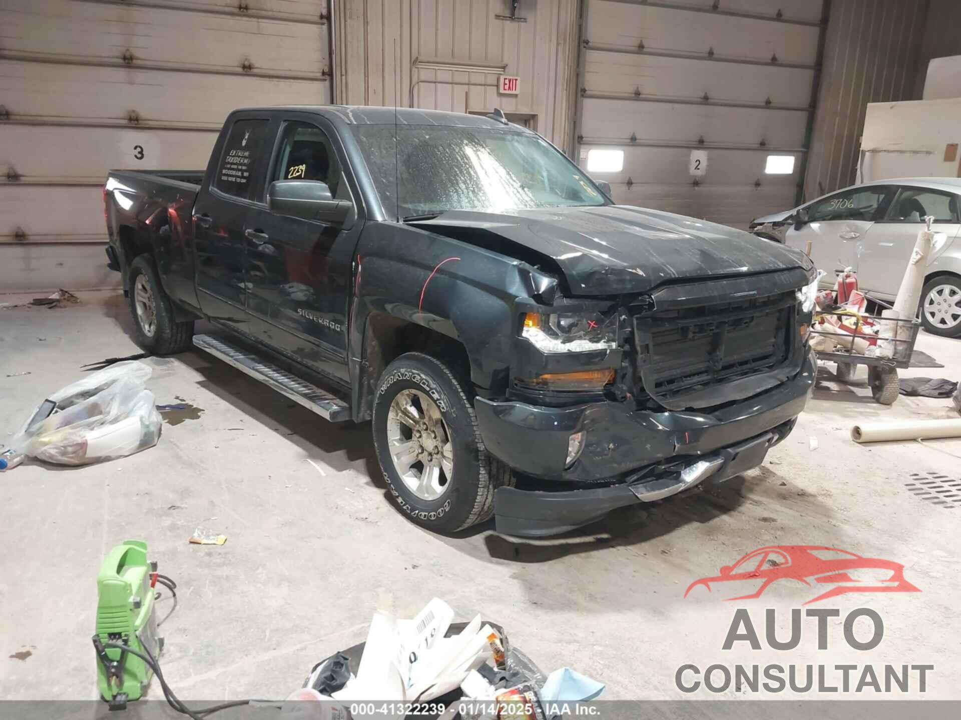 CHEVROLET SILVERADO 1500 2018 - 1GCVKREC4JZ311516