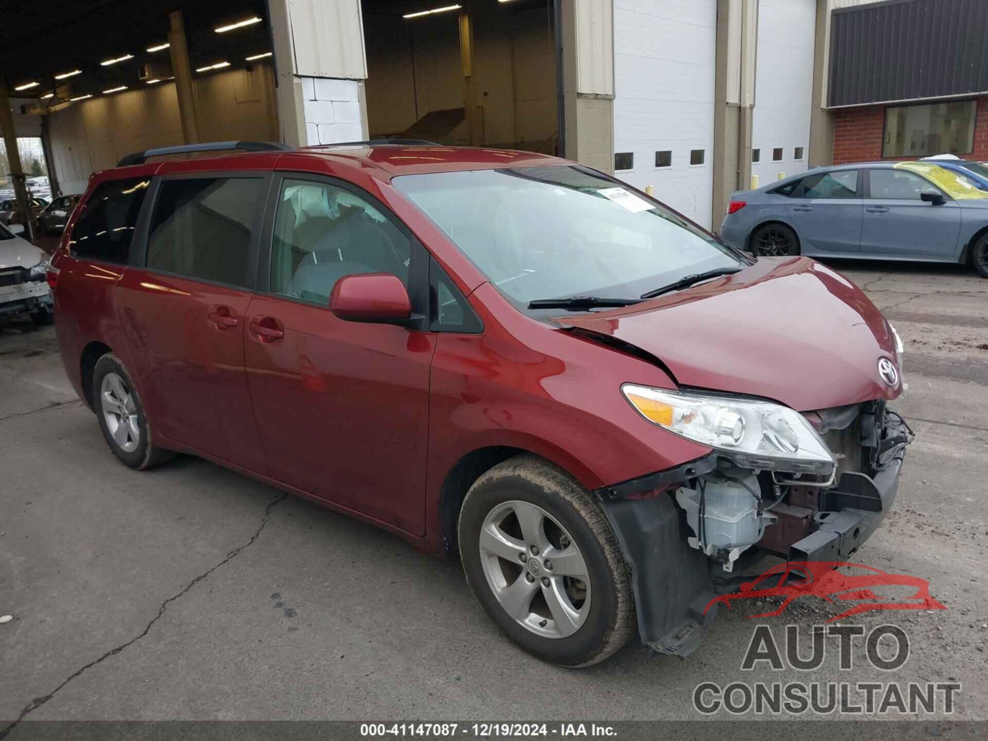 TOYOTA SIENNA 2015 - 5TDKK3DC7FS619144