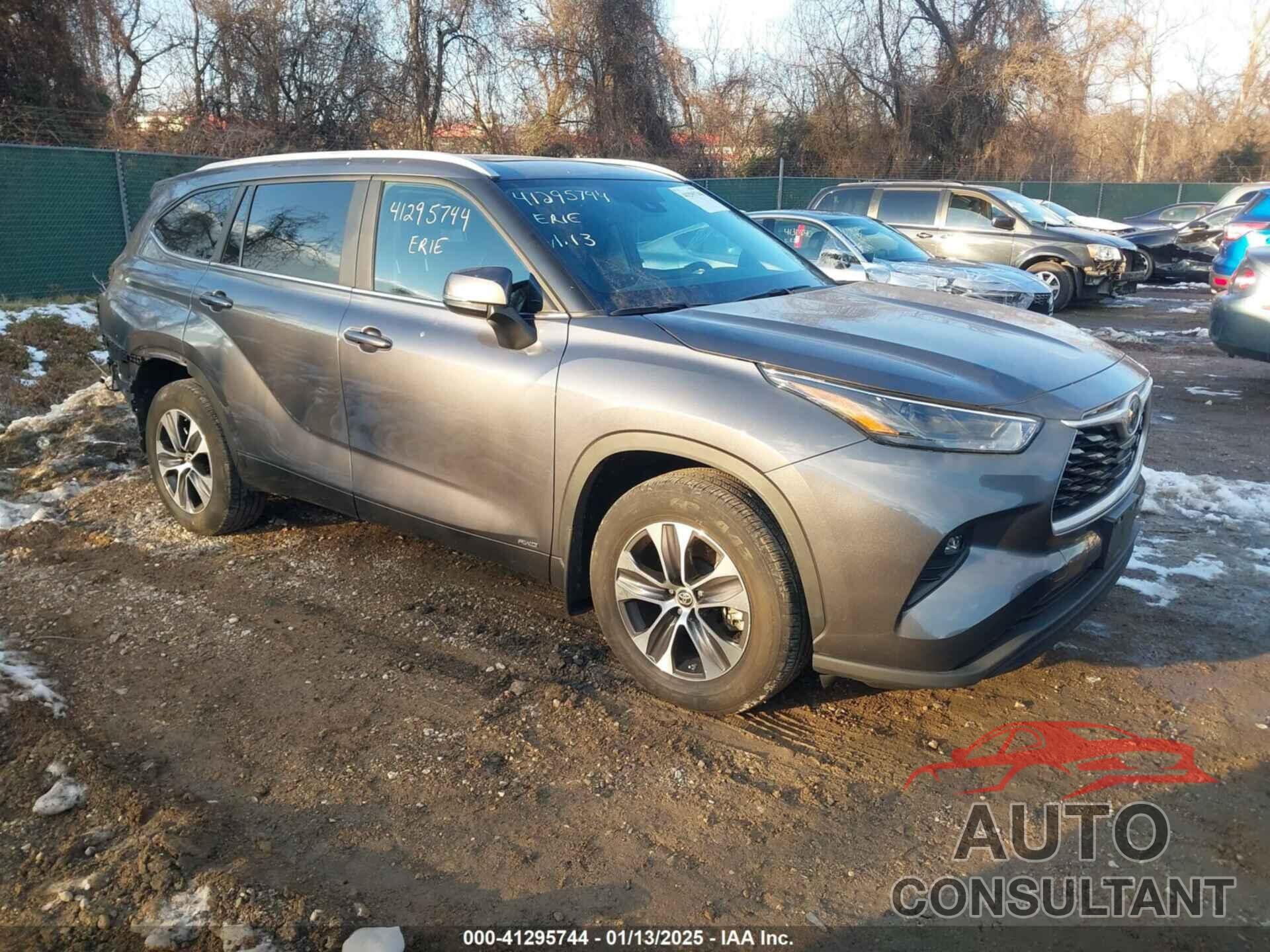 TOYOTA HIGHLANDER 2023 - 5TDKBRCH9PS115695