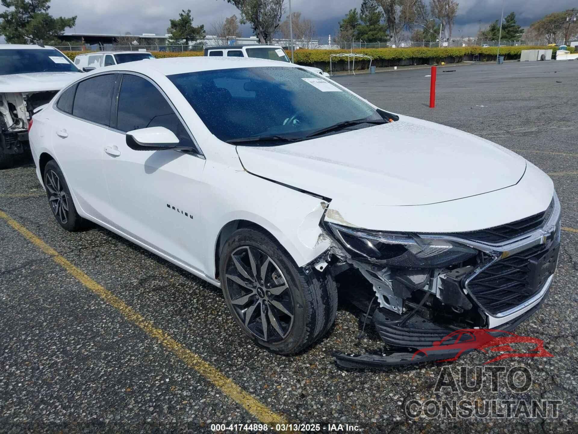 CHEVROLET MALIBU 2022 - 1G1ZG5ST9NF216014