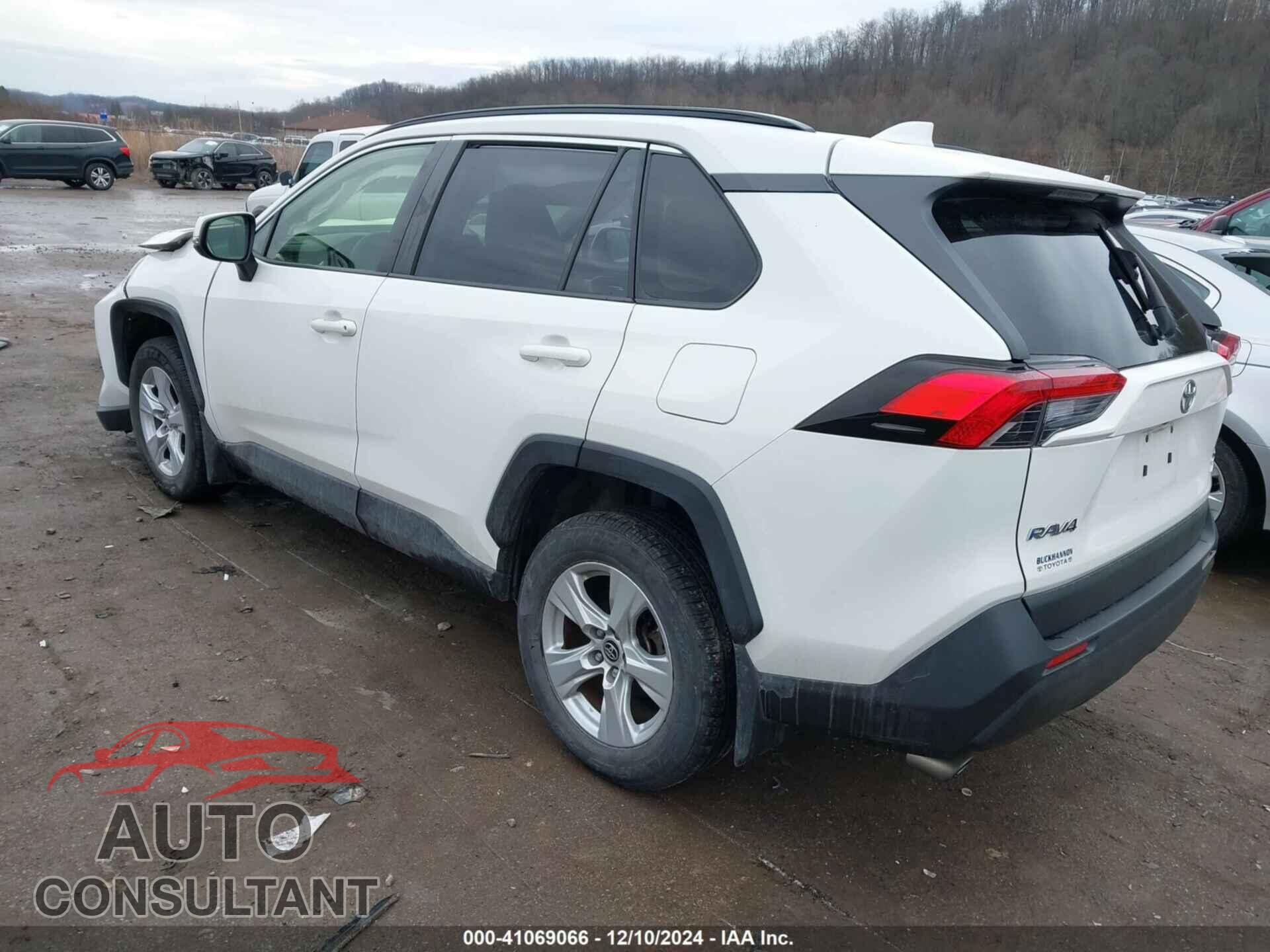 TOYOTA RAV4 2019 - JTMP1RFV7KD037433