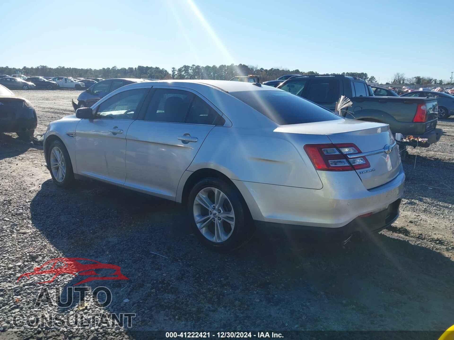 FORD TAURUS 2015 - 1FAHP2E81FG192544