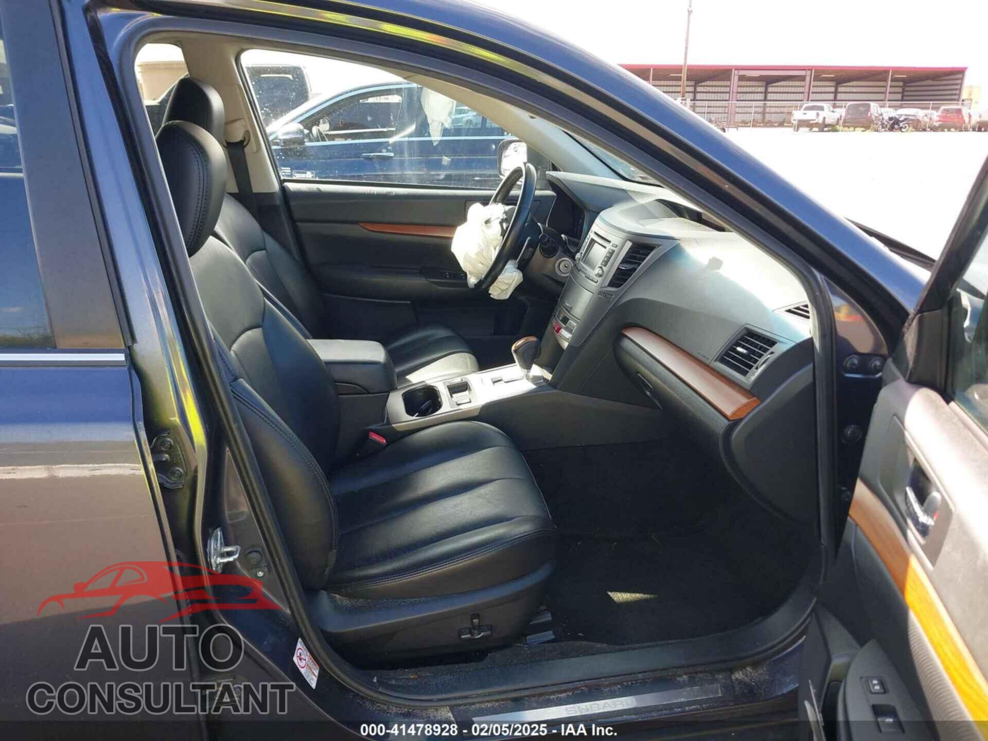 SUBARU OUTBACK 2013 - 4S4BRBKC8D3220455
