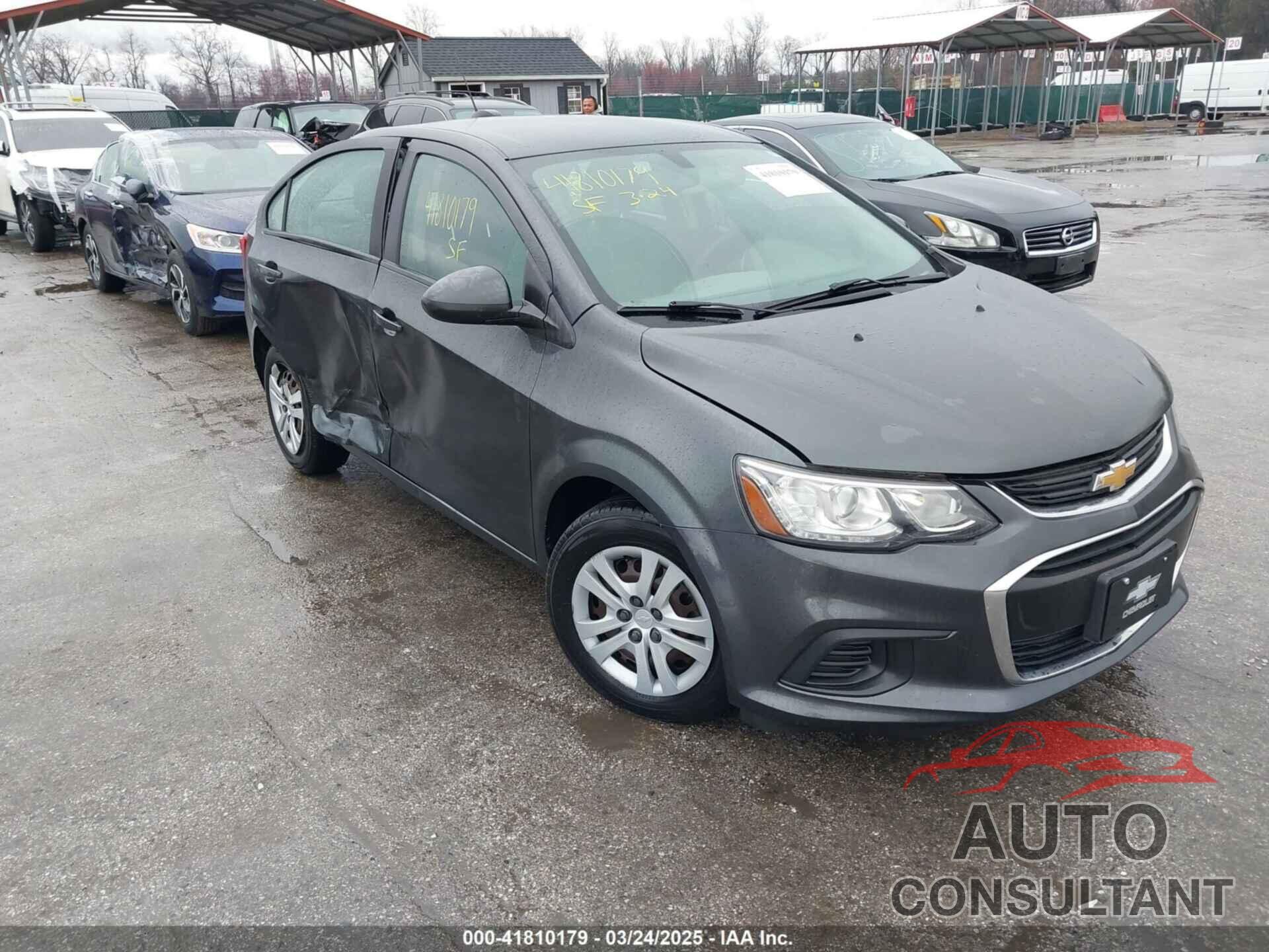 CHEVROLET SONIC 2018 - 1G1JB5SG8J4114322