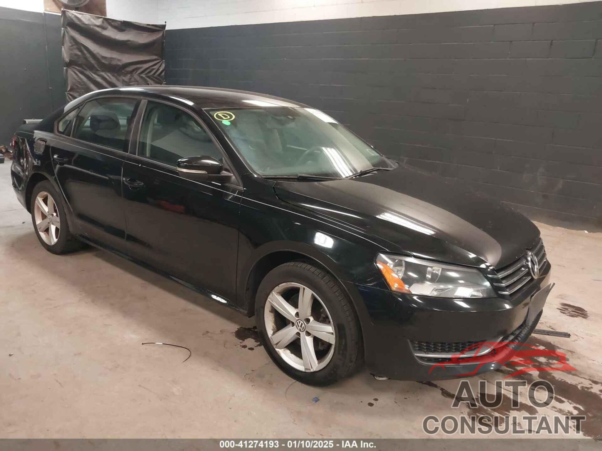 VOLKSWAGEN PASSAT 2014 - 1VWAT7A37EC032878