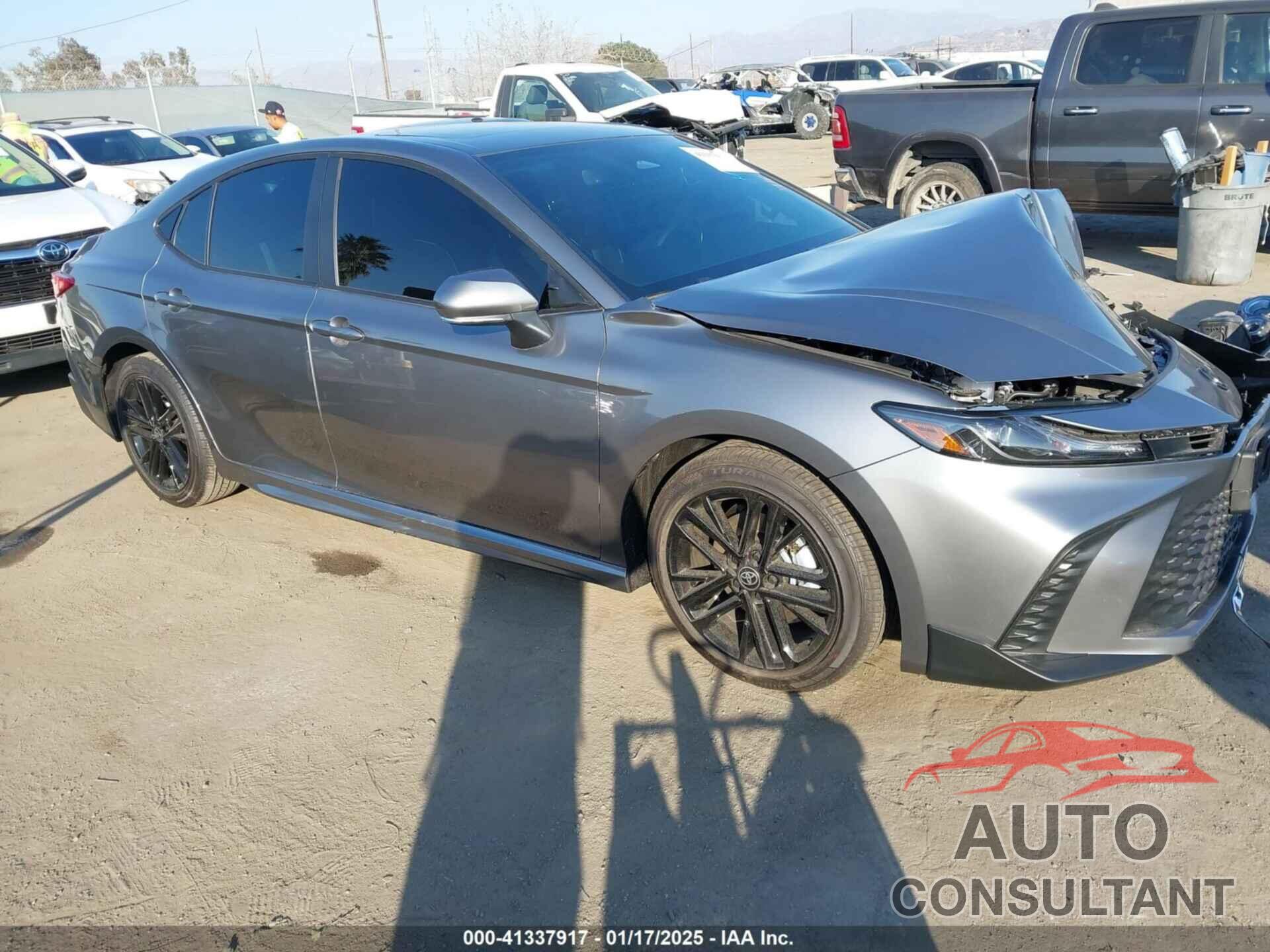 TOYOTA CAMRY 2025 - 4T1DAACK2SU556531