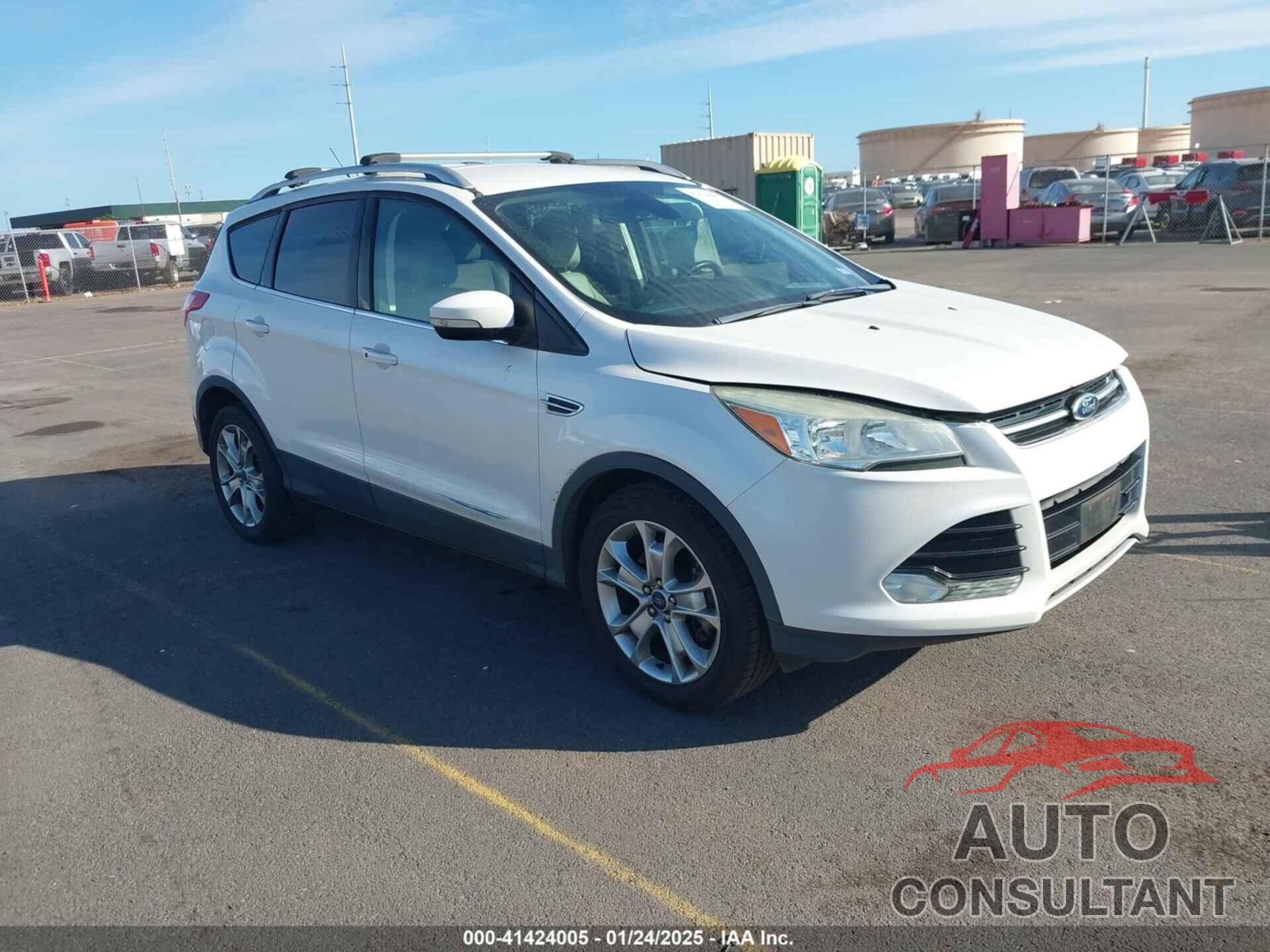 FORD ESCAPE 2015 - 1FMCU9J9XFUB23126