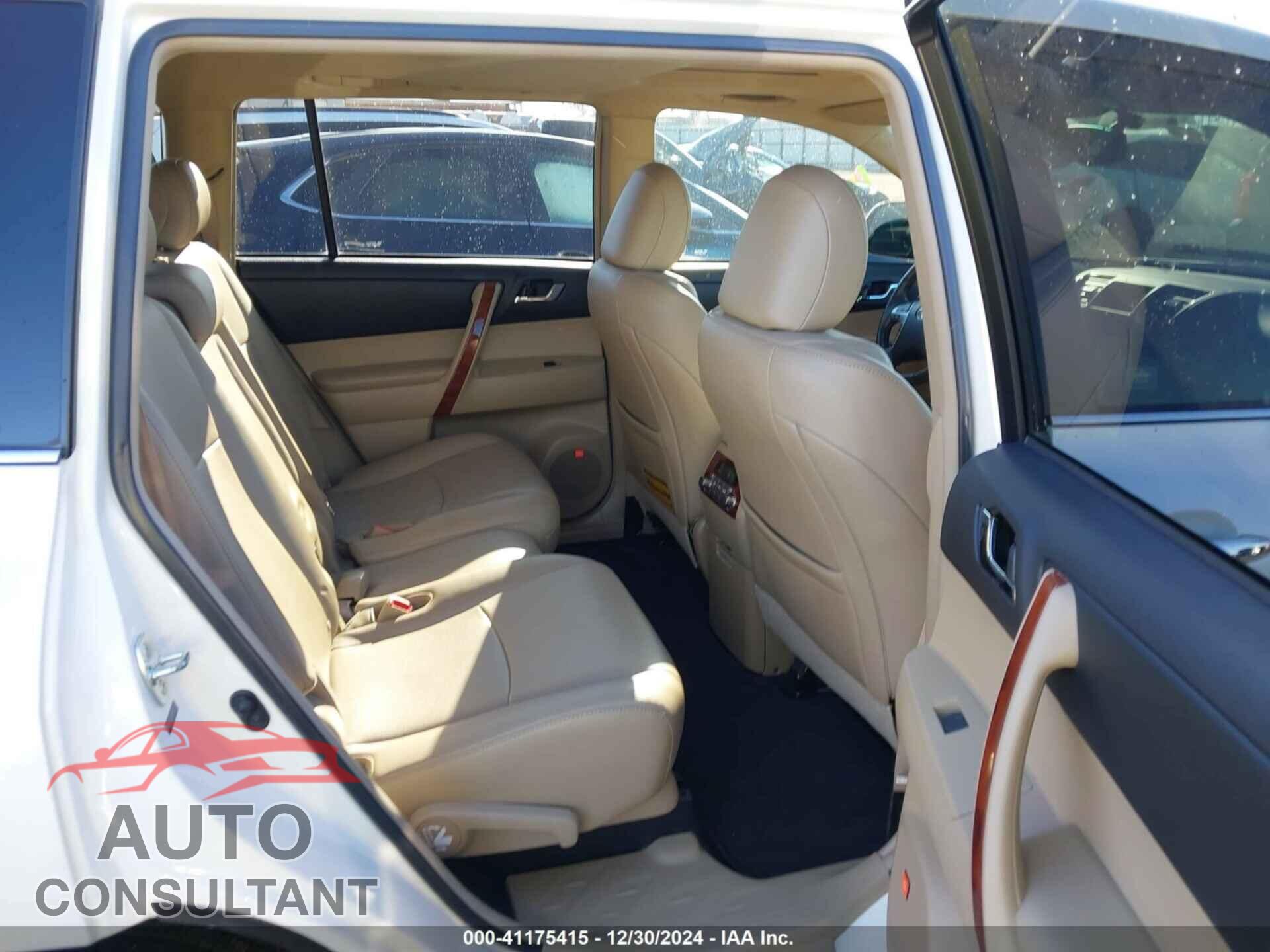 TOYOTA HIGHLANDER 2011 - 5TDYK3EH5BS049112