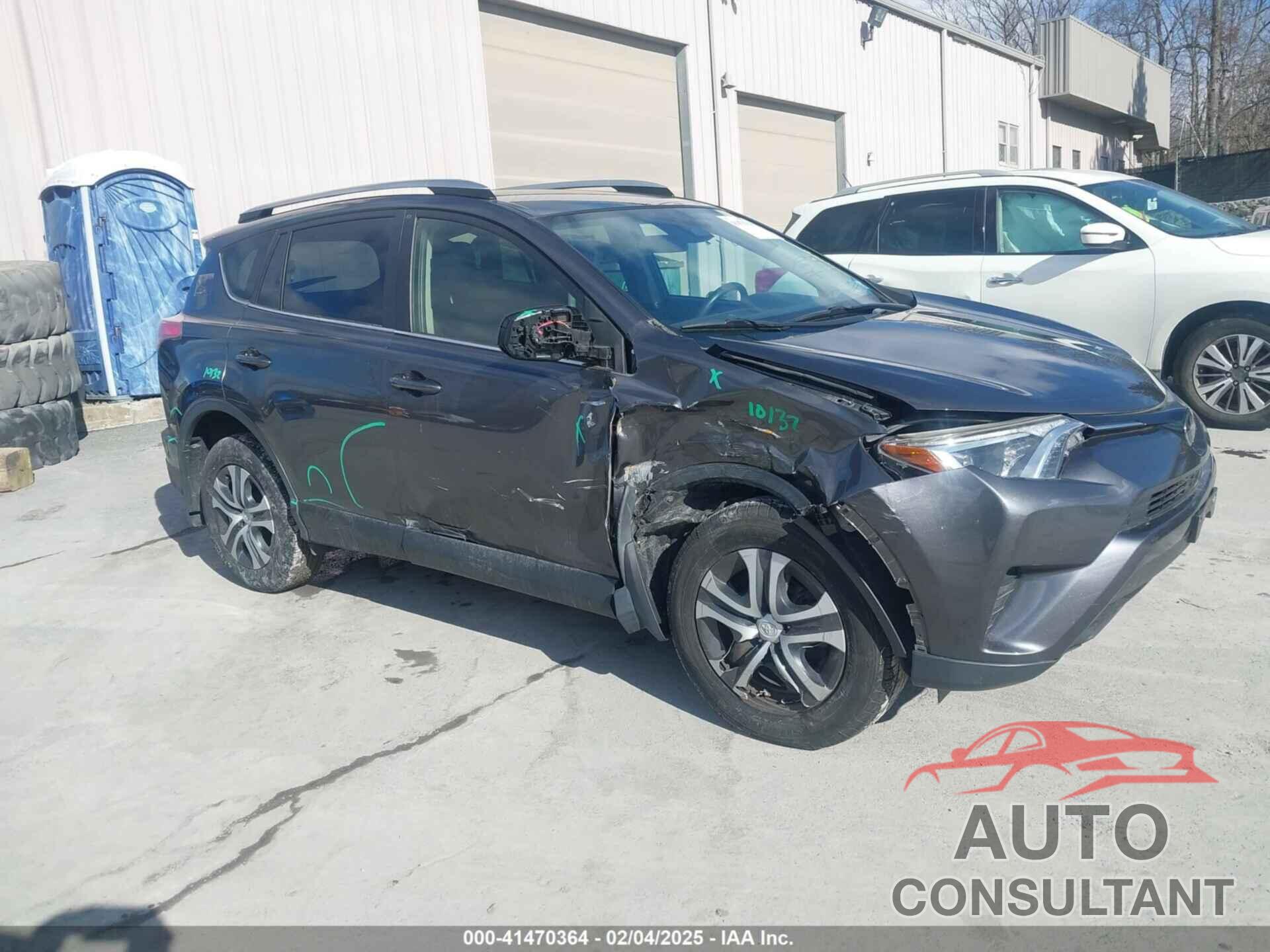 TOYOTA RAV4 2017 - JTMBFREV1HJ165755