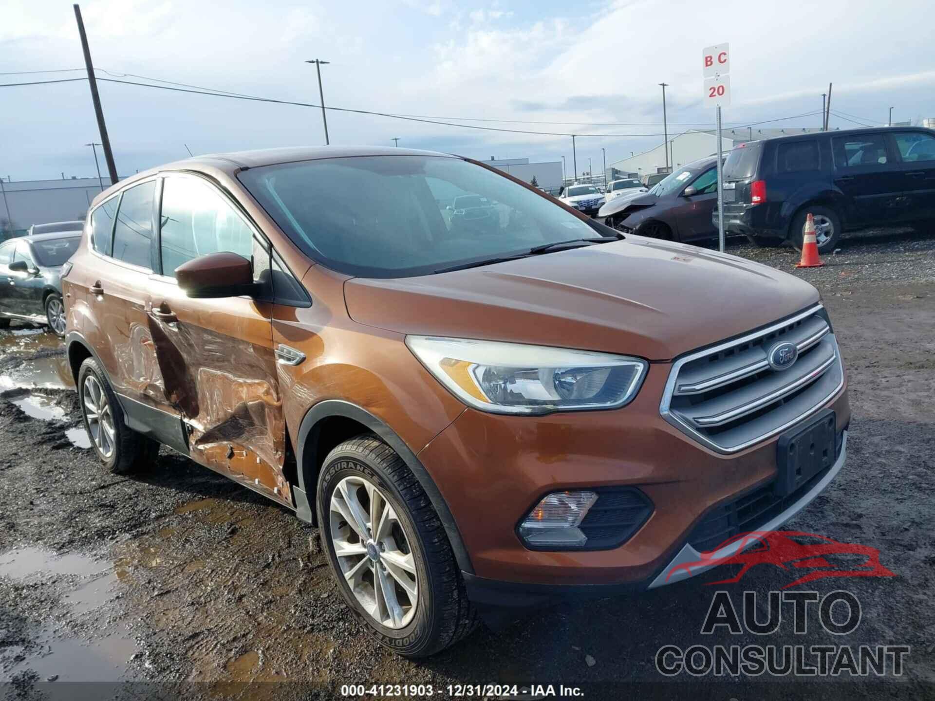 FORD ESCAPE 2017 - 1FMCU9GDXHUA07553