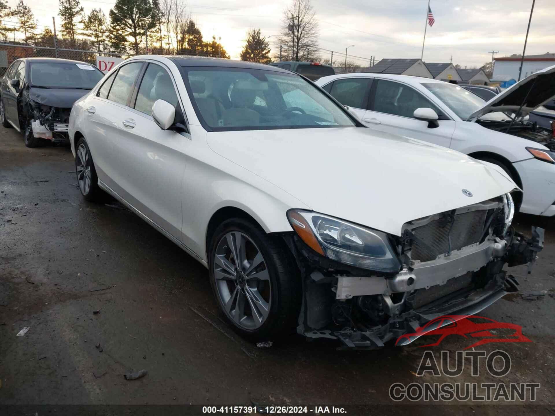 MERCEDES-BENZ C 300 2018 - 55SWF4JB4JU262203