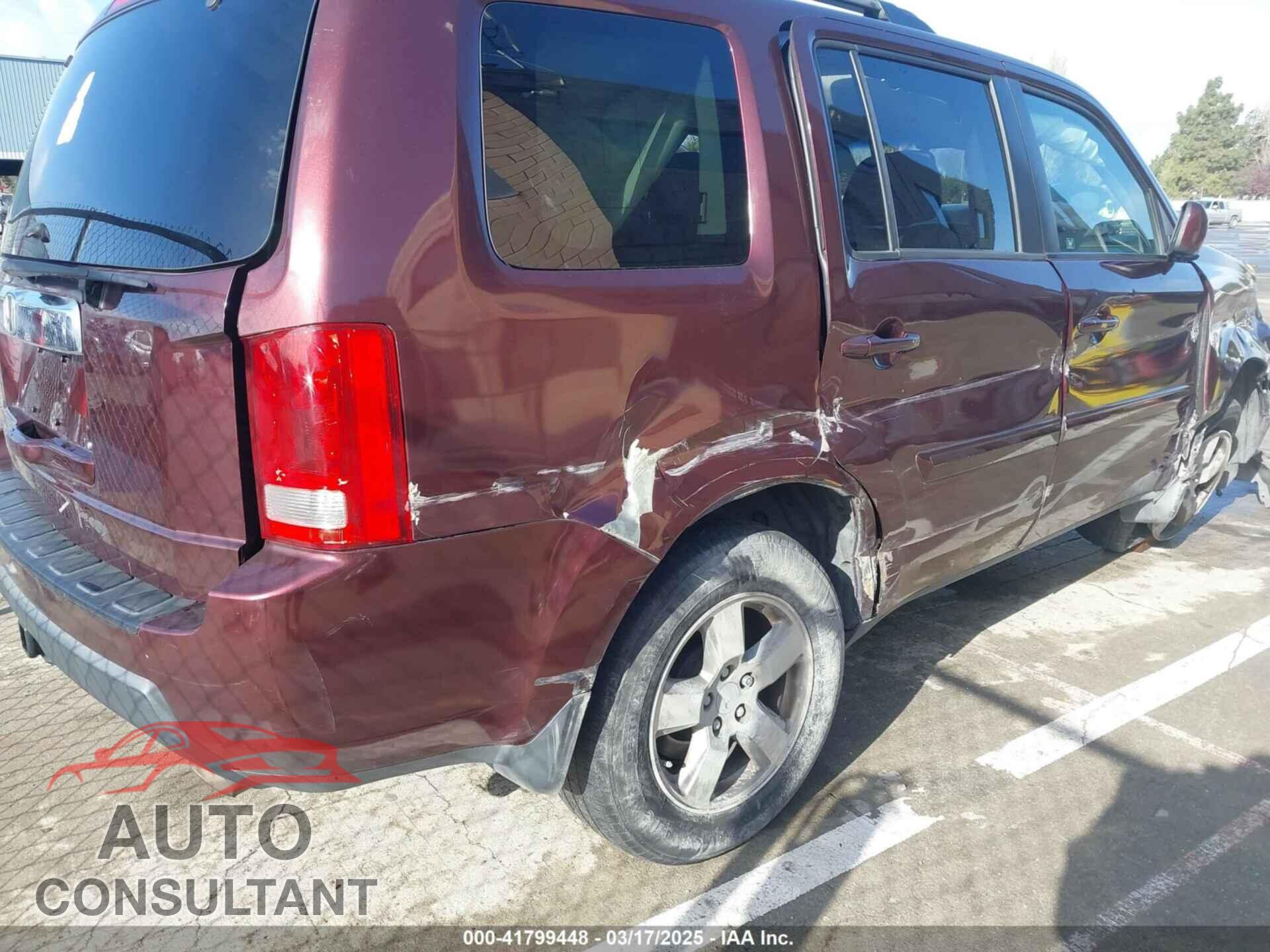 HONDA PILOT 2011 - 5FNYF3H40BB005357