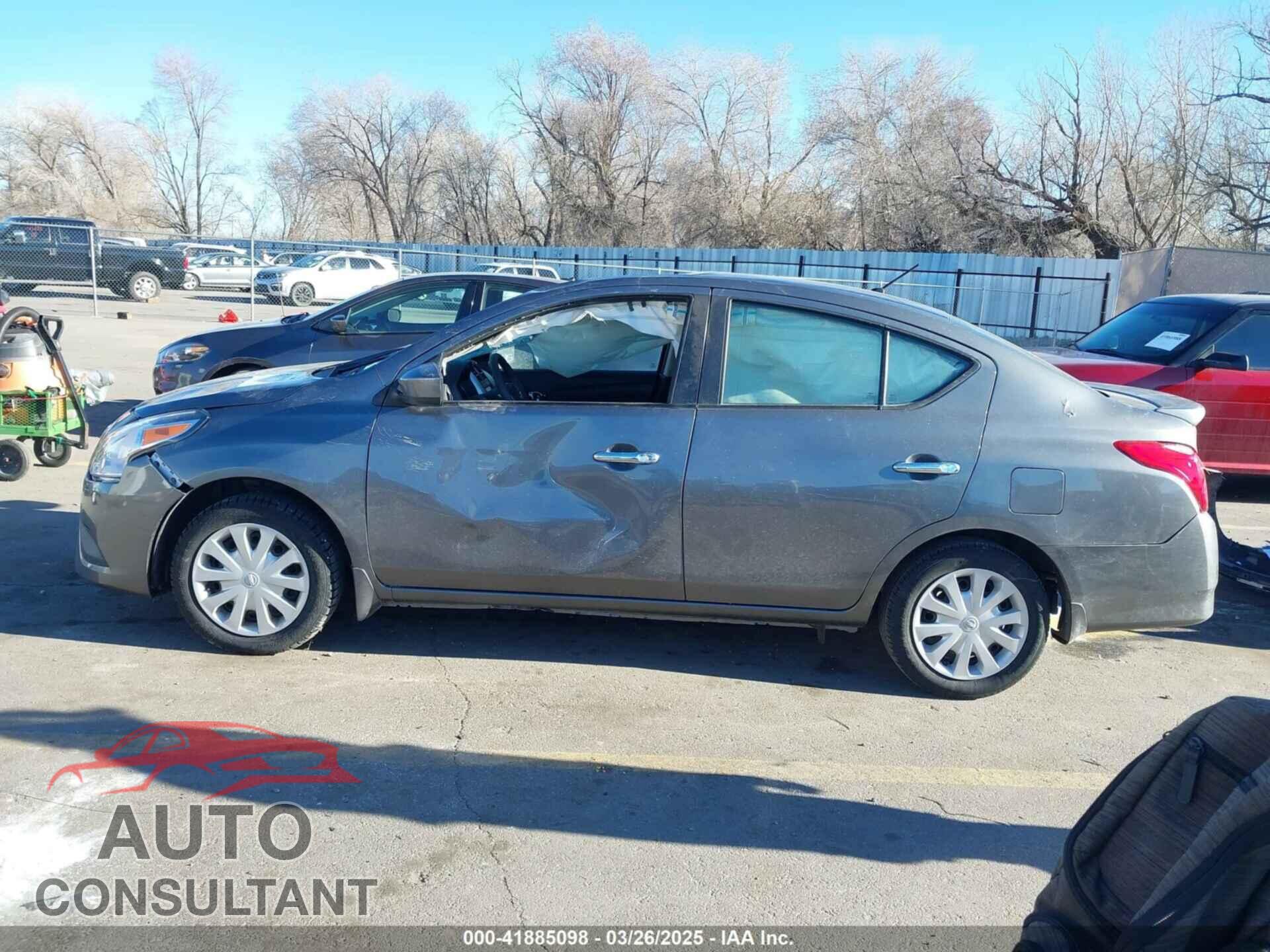 NISSAN VERSA 2019 - 3N1CN7AP3KL818351
