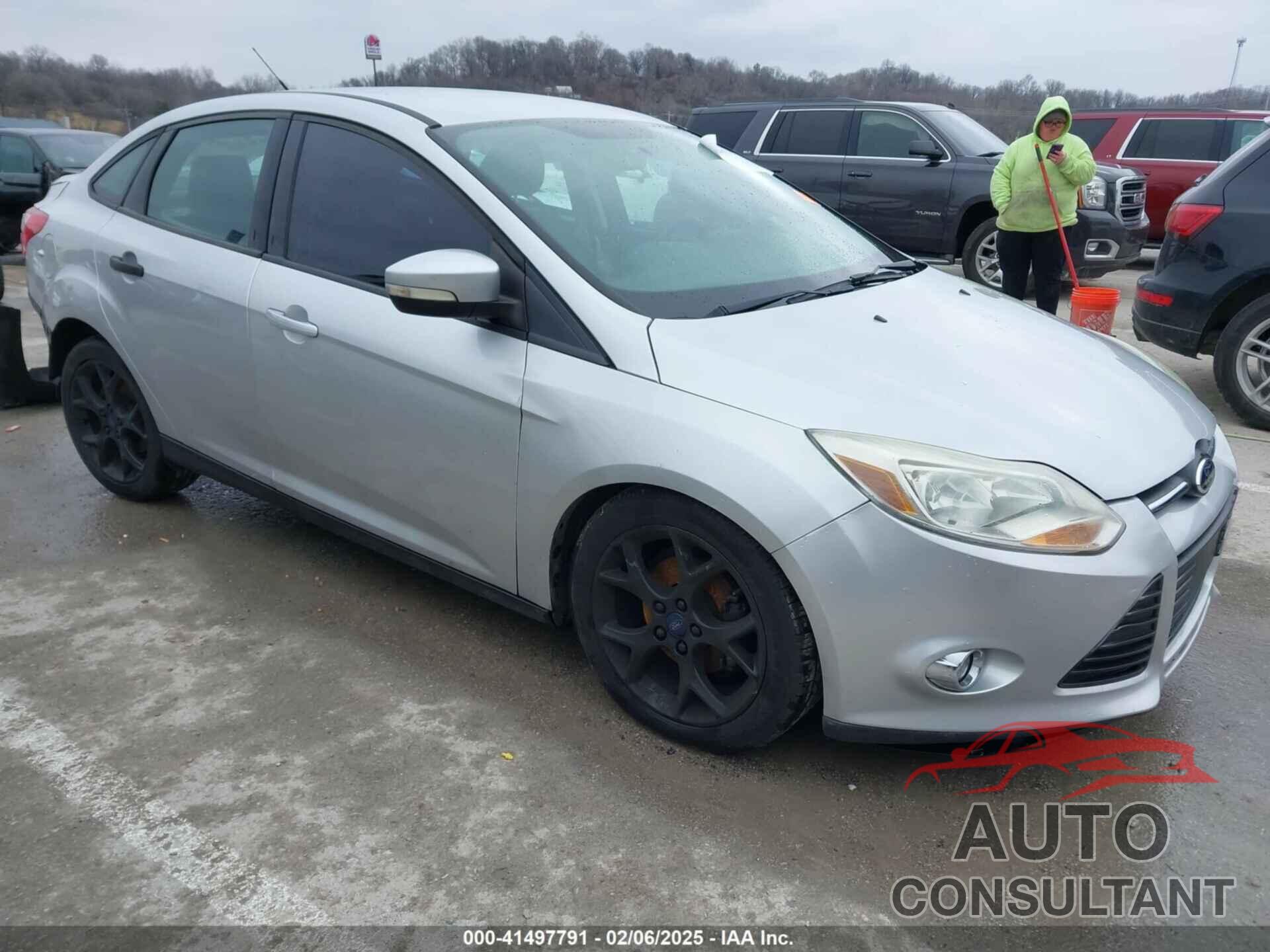 FORD FOCUS 2014 - 1FADP3F2XEL330912