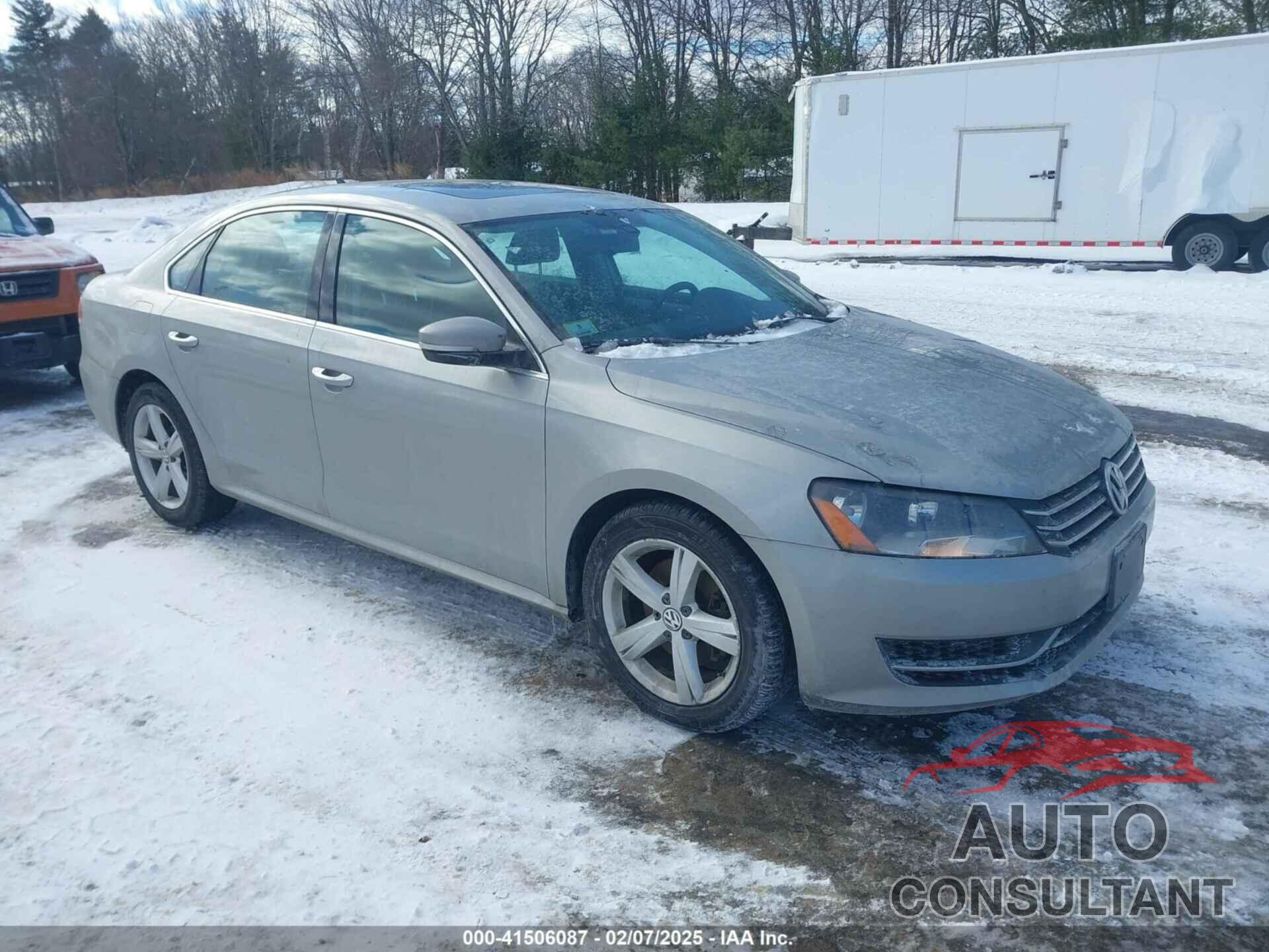 VOLKSWAGEN PASSAT 2013 - 1VWBP7A33DC142401