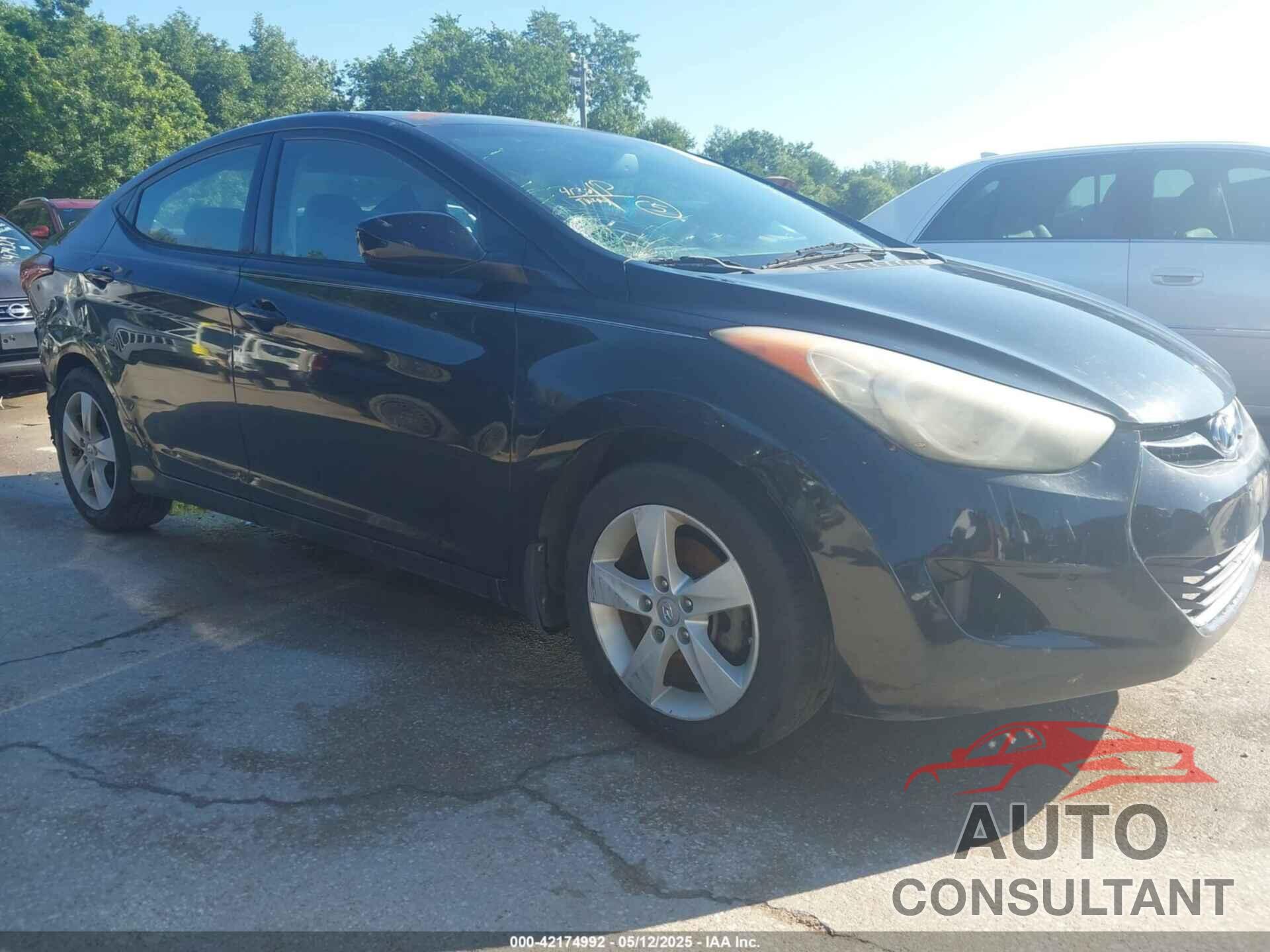 HYUNDAI ELANTRA 2013 - KMHDH4AE6DU661991