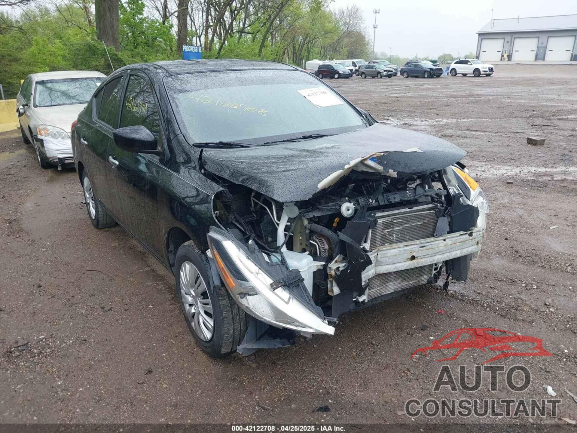 NISSAN VERSA 2018 - 3N1CN7AP1JL812949