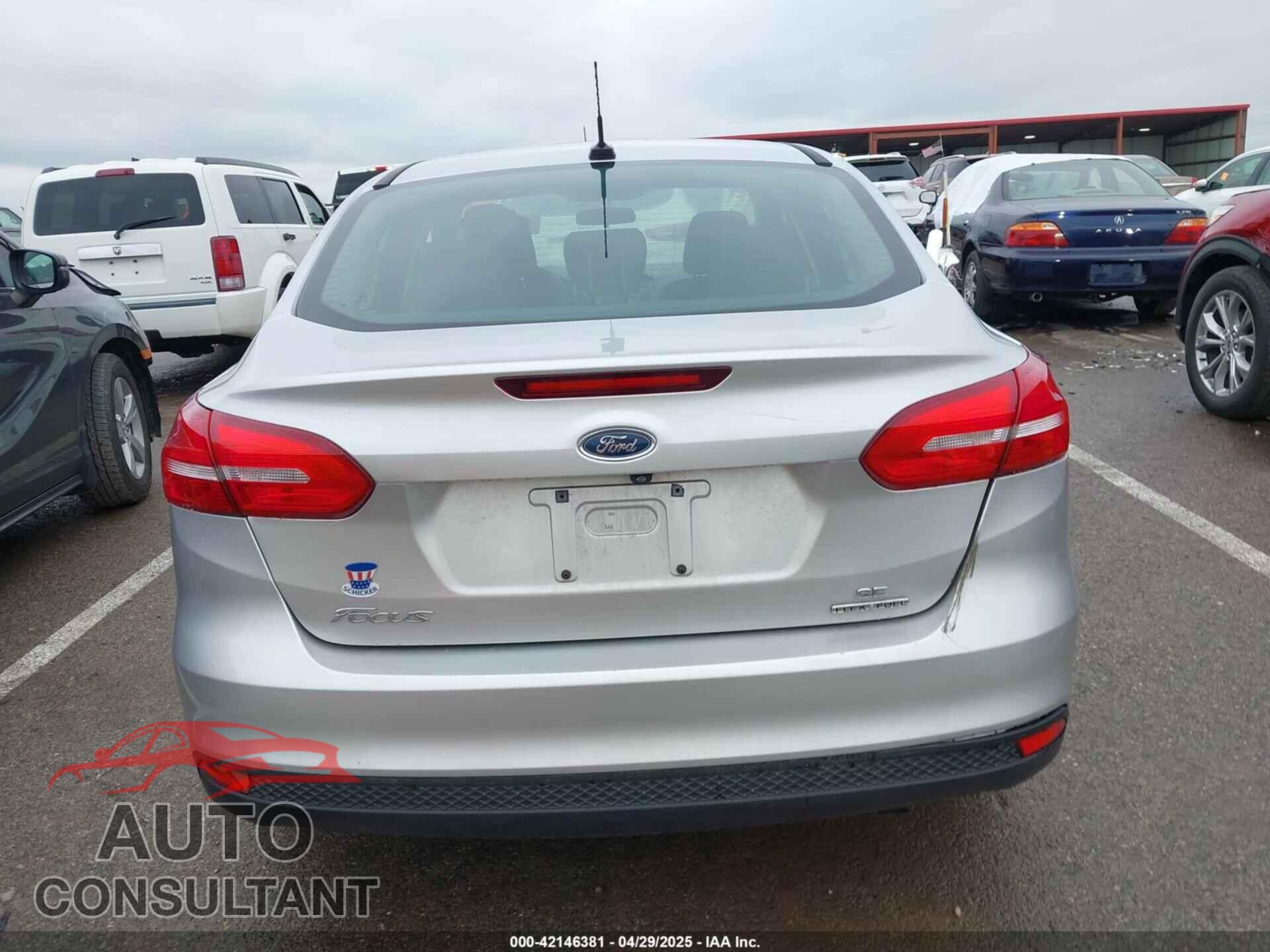 FORD FOCUS 2015 - 1FADP3F26FL254588