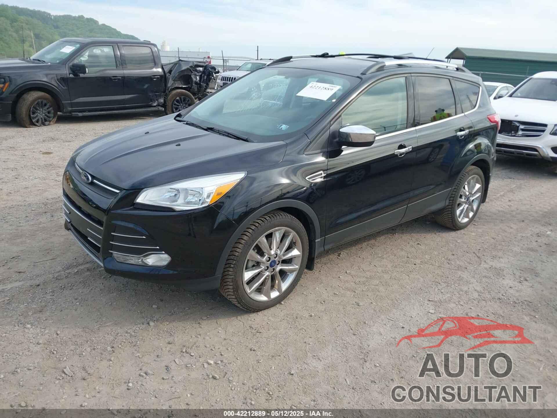 FORD ESCAPE 2016 - 1FMCU9G90GUB05288