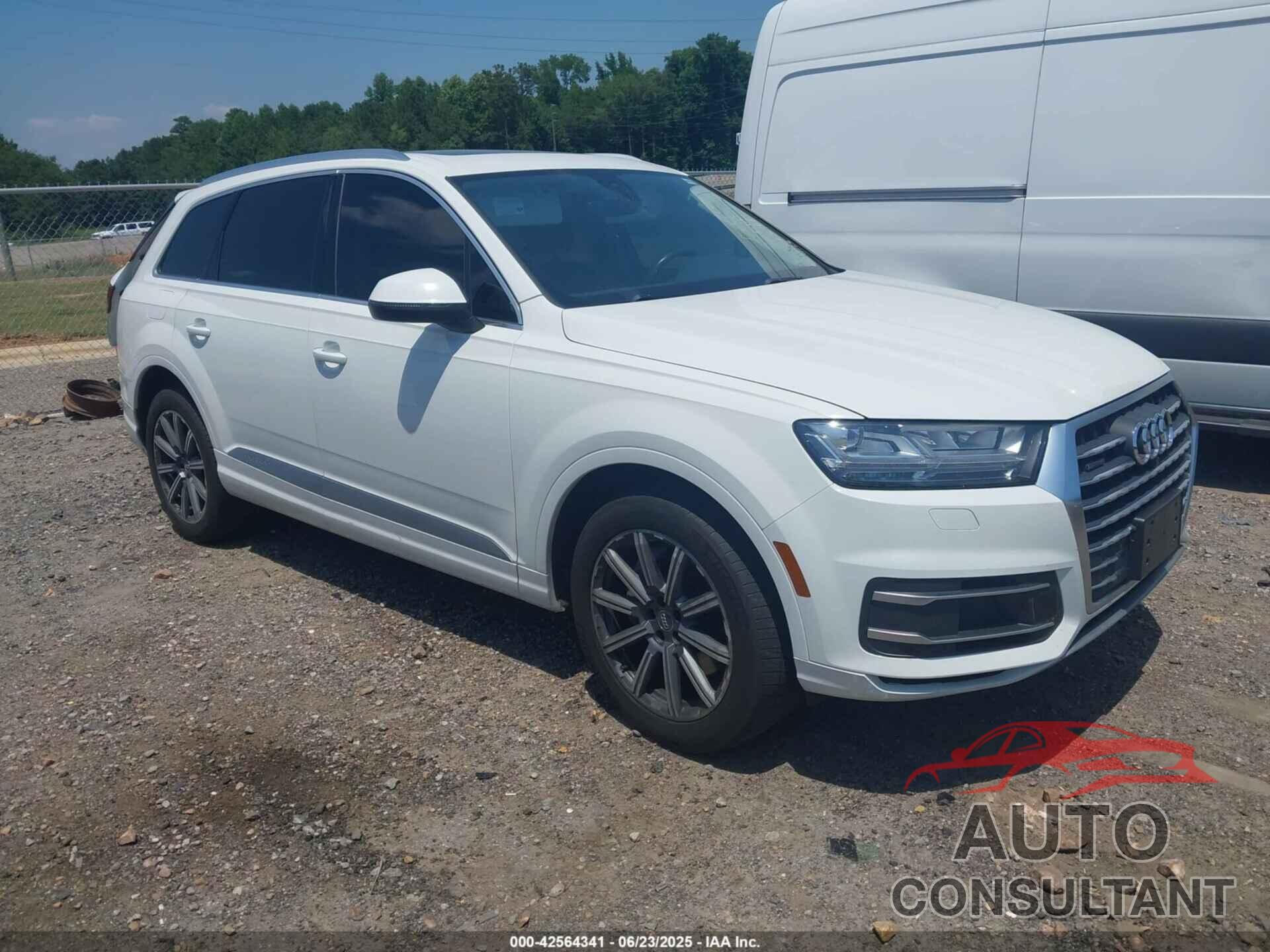 AUDI Q7 2019 - WA1LAAF70KD024096