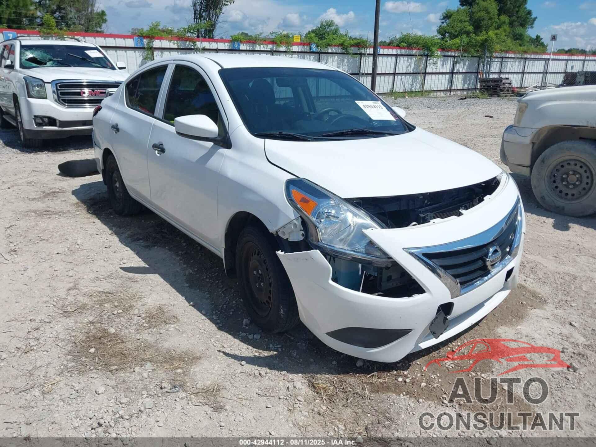 NISSAN VERSA 2019 - 3N1CN7AP0KL877194