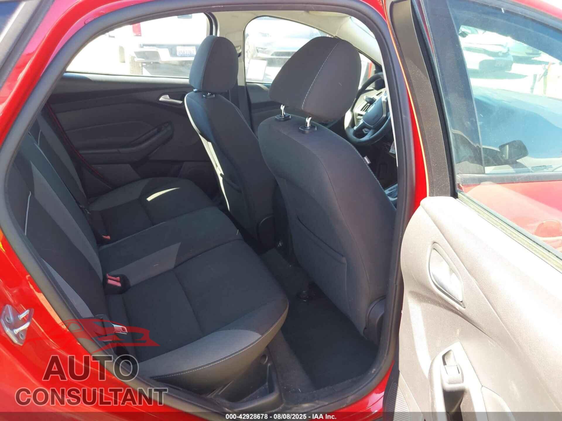 FORD FOCUS 2014 - 1FADP3K25EL335781