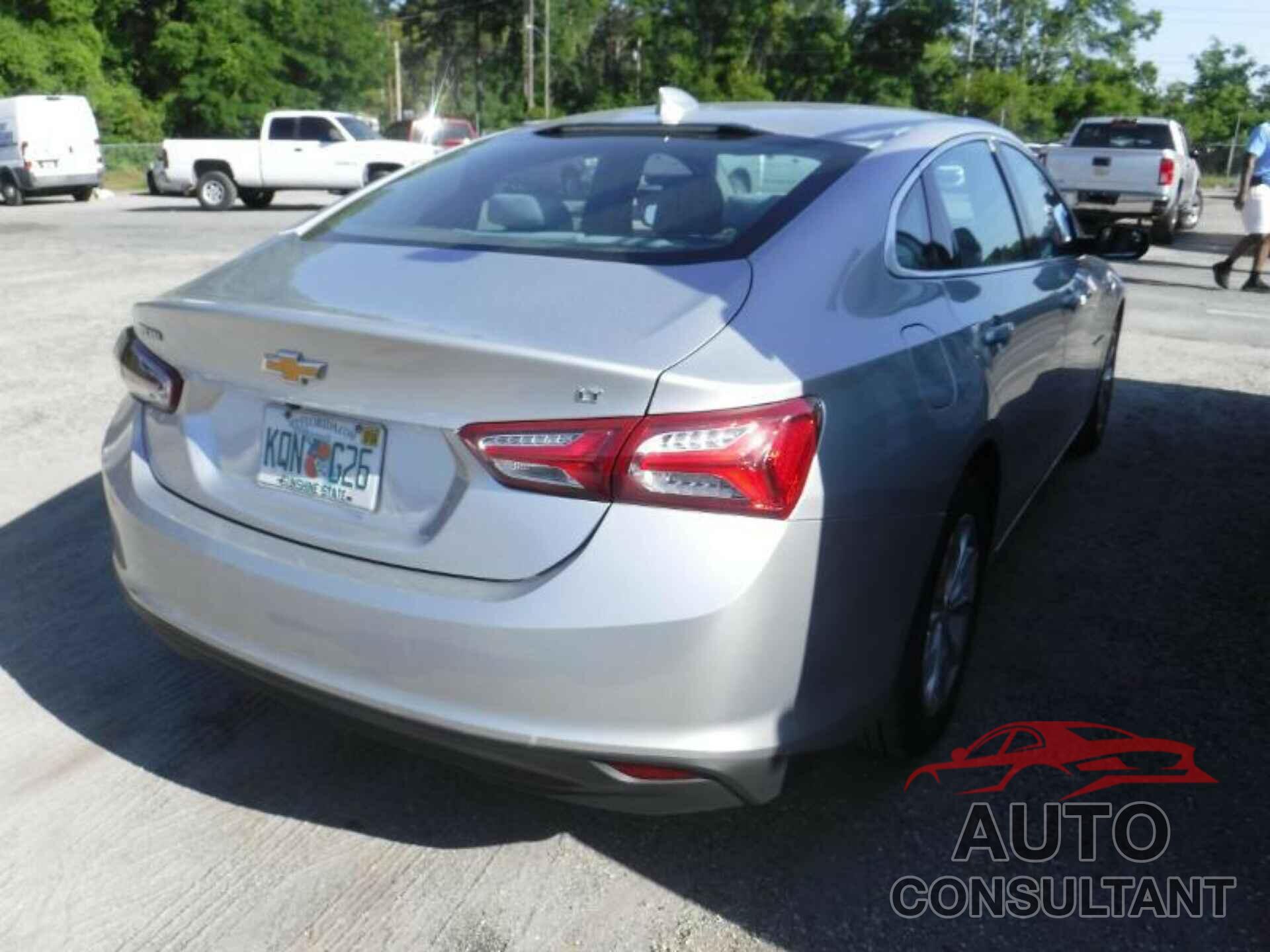 CHEVROLET MALIBU 2019 - 1G1ZD5ST5KF132180