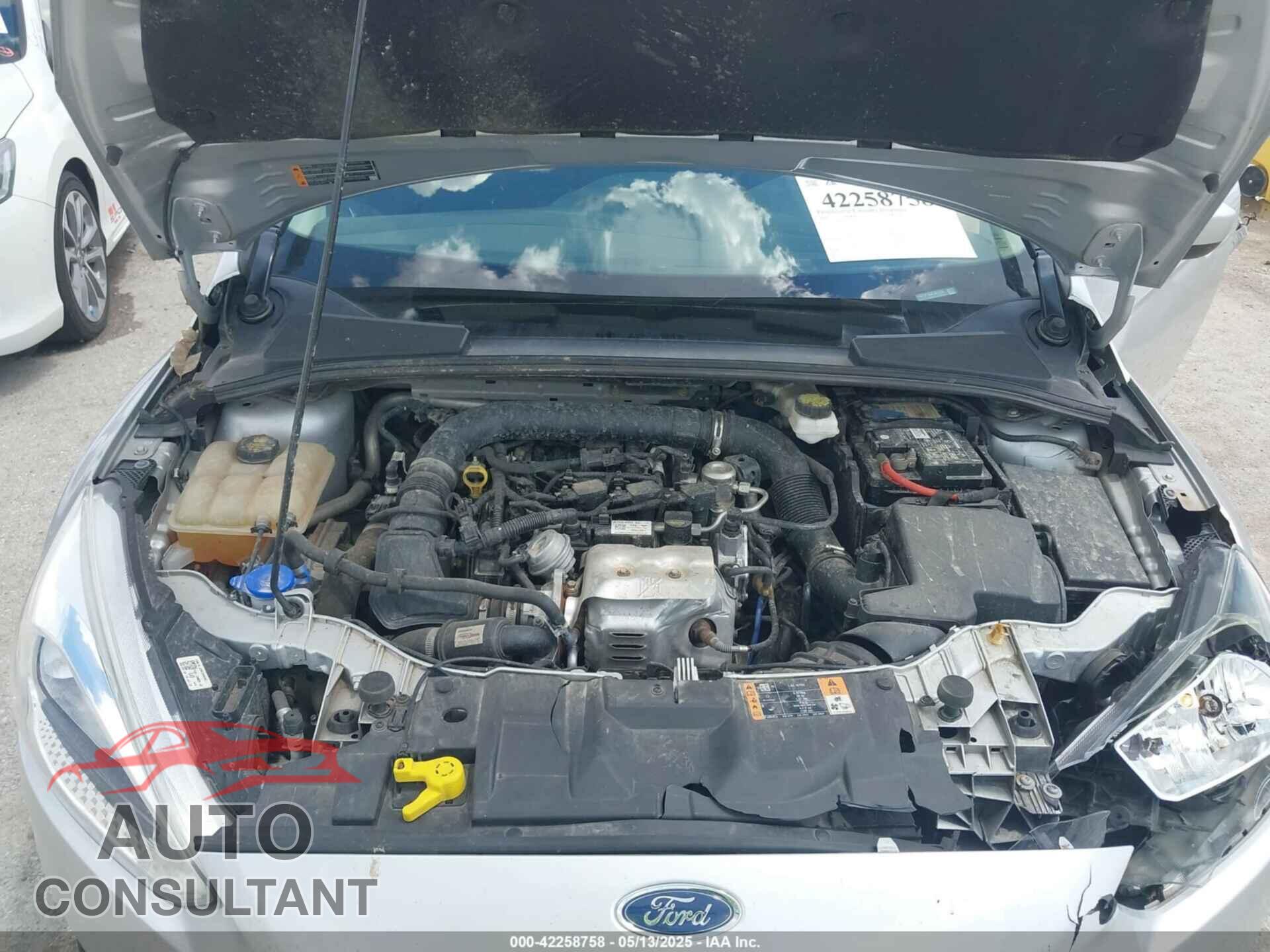 FORD FOCUS 2018 - 1FADP3FE2JL301795