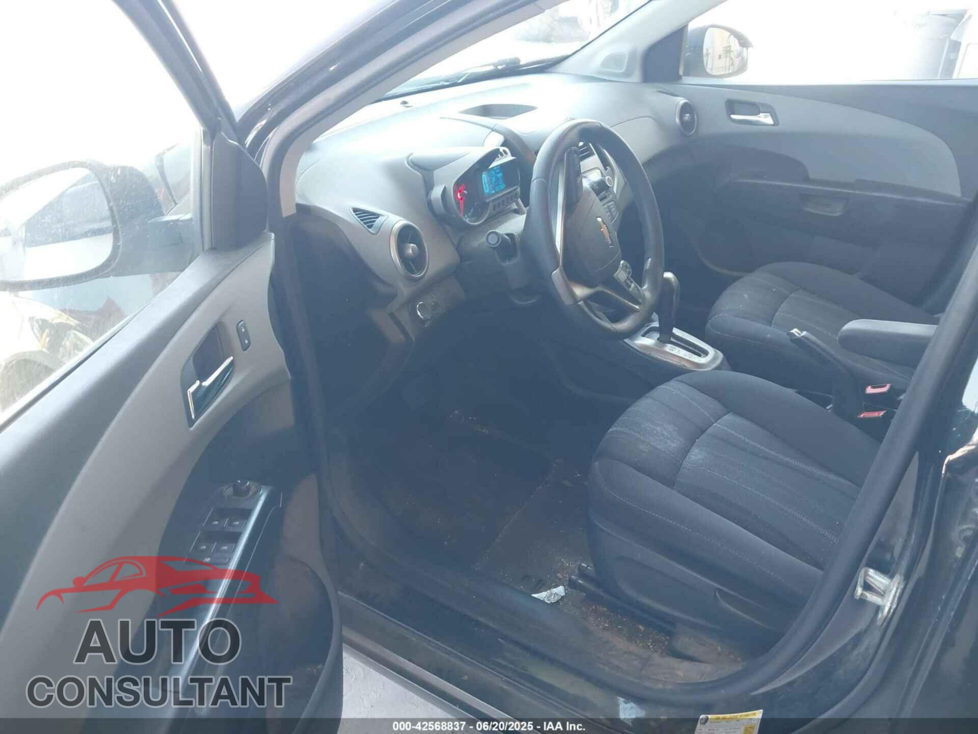 CHEVROLET SONIC 2014 - 1G1JC5SH4E4241628