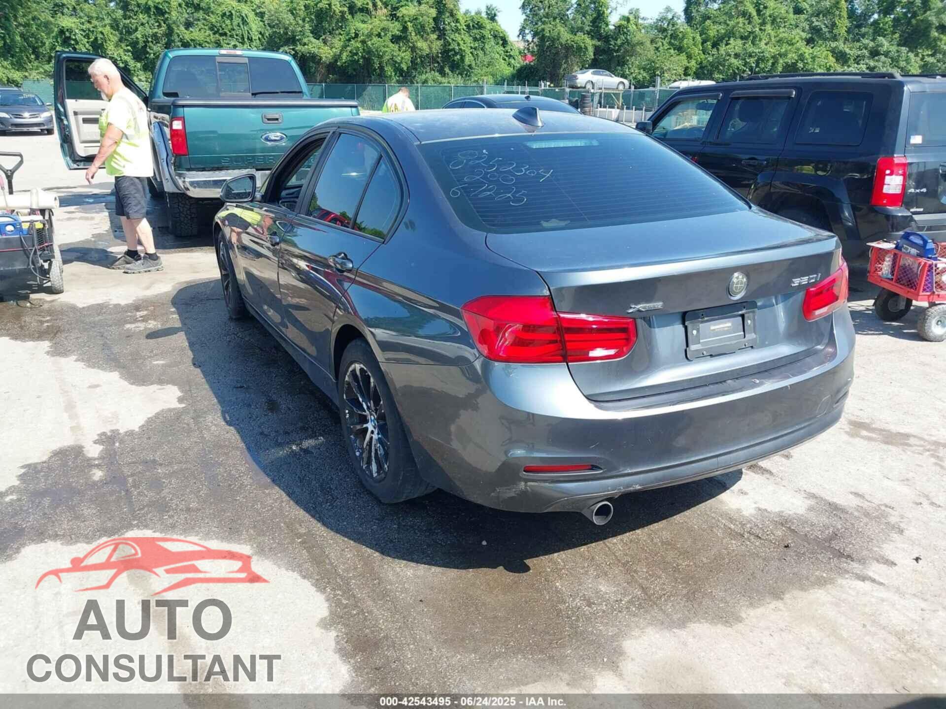 BMW 320I 2016 - WBA8E5G55GNU19927
