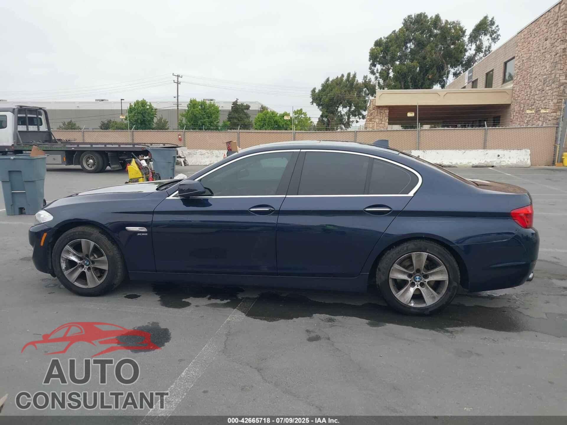 BMW 528I 2012 - WBAXH5C59CDW04734