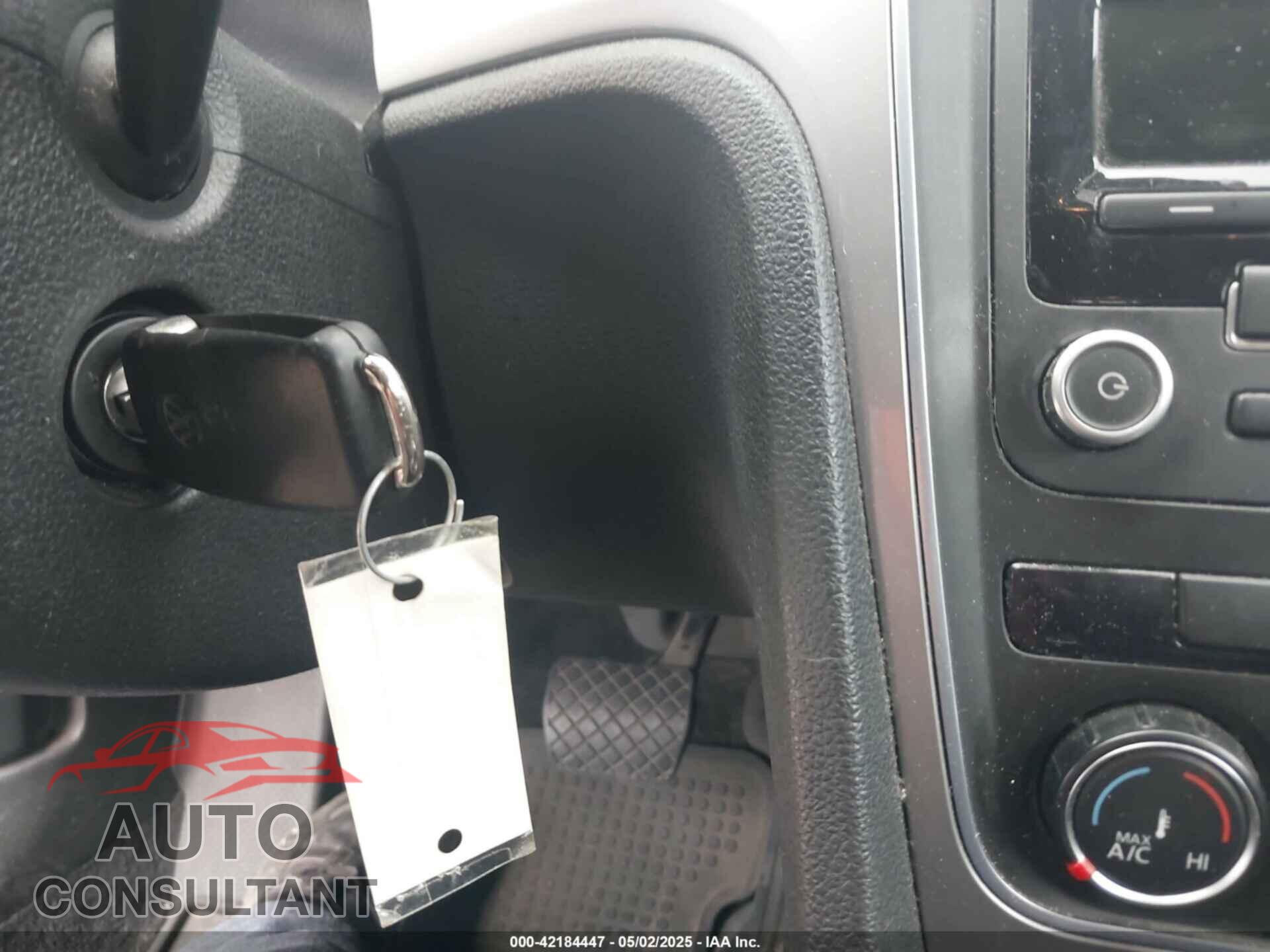 VOLKSWAGEN PASSAT 2013 - 1VWAP7A37DC102995