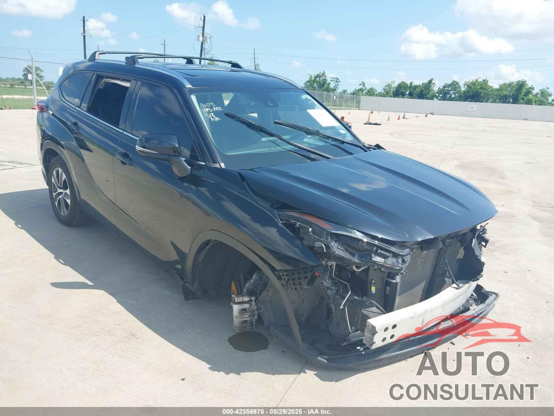 TOYOTA HIGHLANDER 2021 - 5TDHZRAH3MS525400
