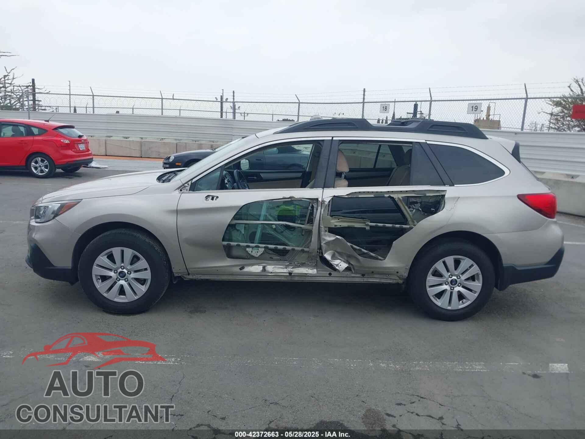 SUBARU OUTBACK 2019 - 4S4BSAFC8K3326264