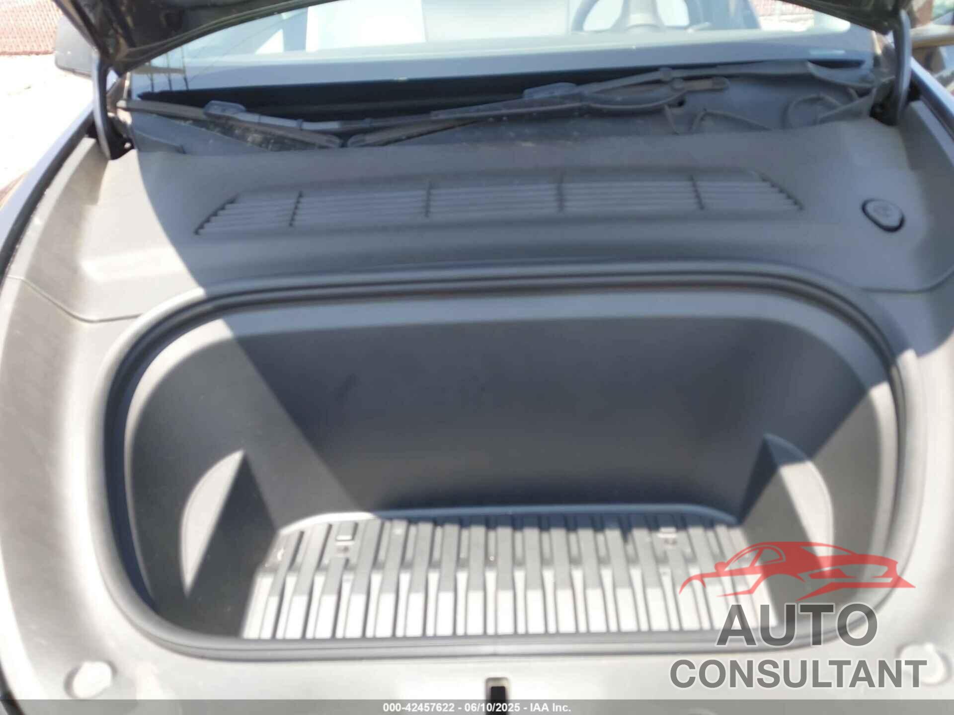 TESLA MODEL Y 2022 - 7SAYGAEE2NF358401