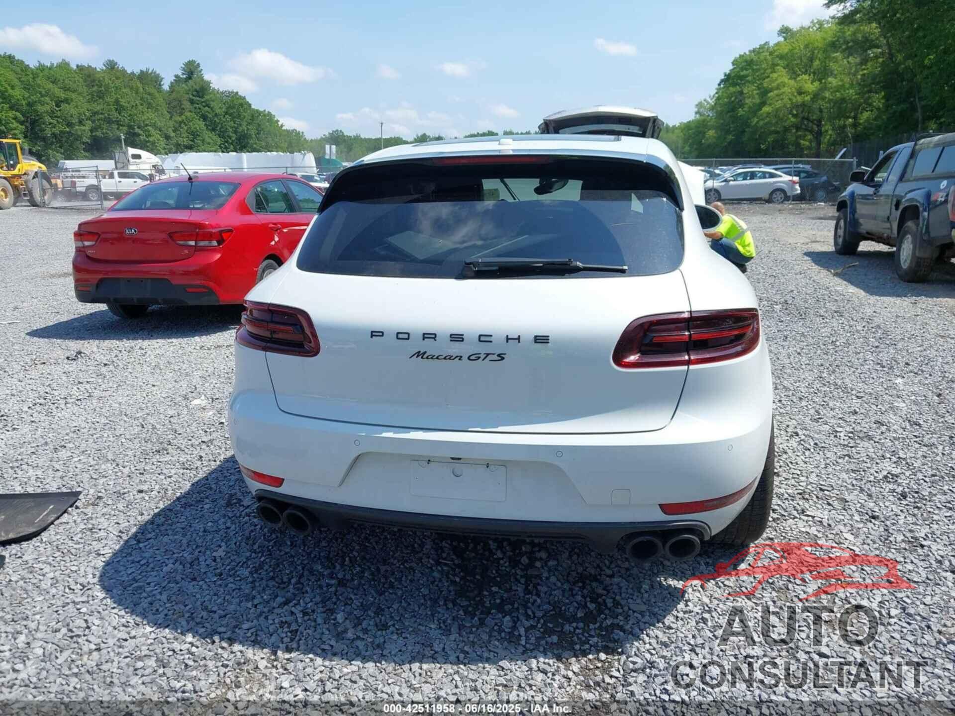 PORSCHE MACAN 2017 - WP1AG2A58HLB50100