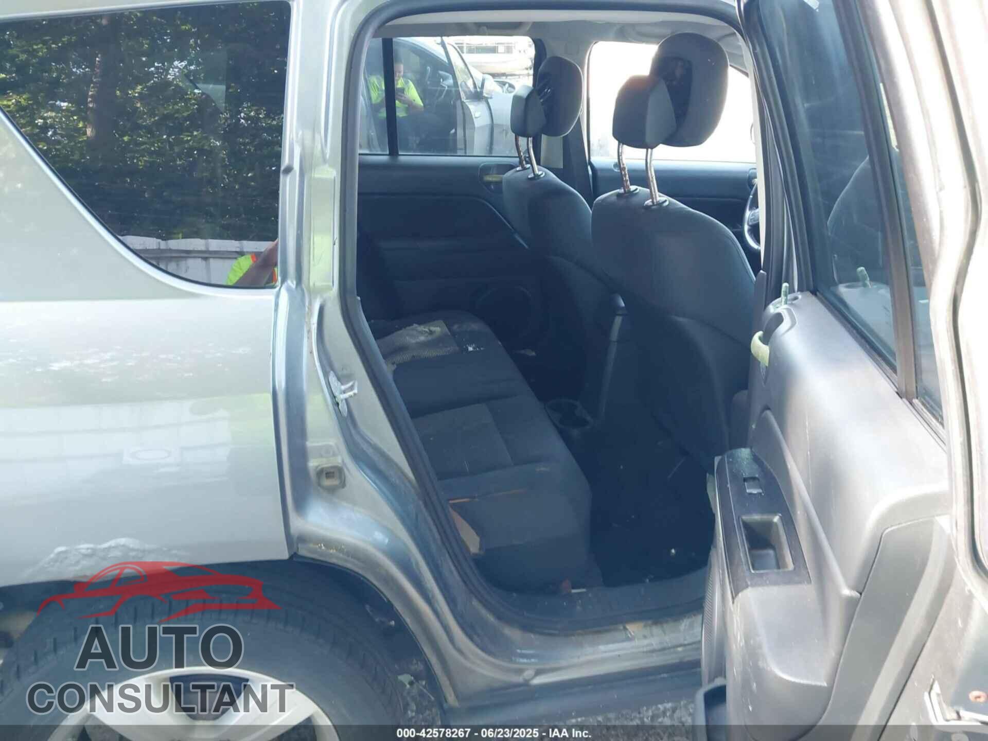 JEEP COMPASS 2012 - 1C4NJCEBXCD685328