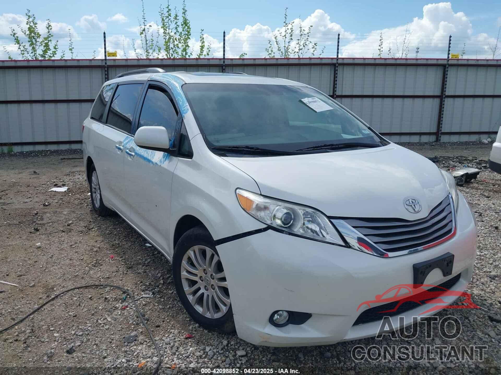 TOYOTA SIENNA 2017 - 5TDYZ3DC1HS829344