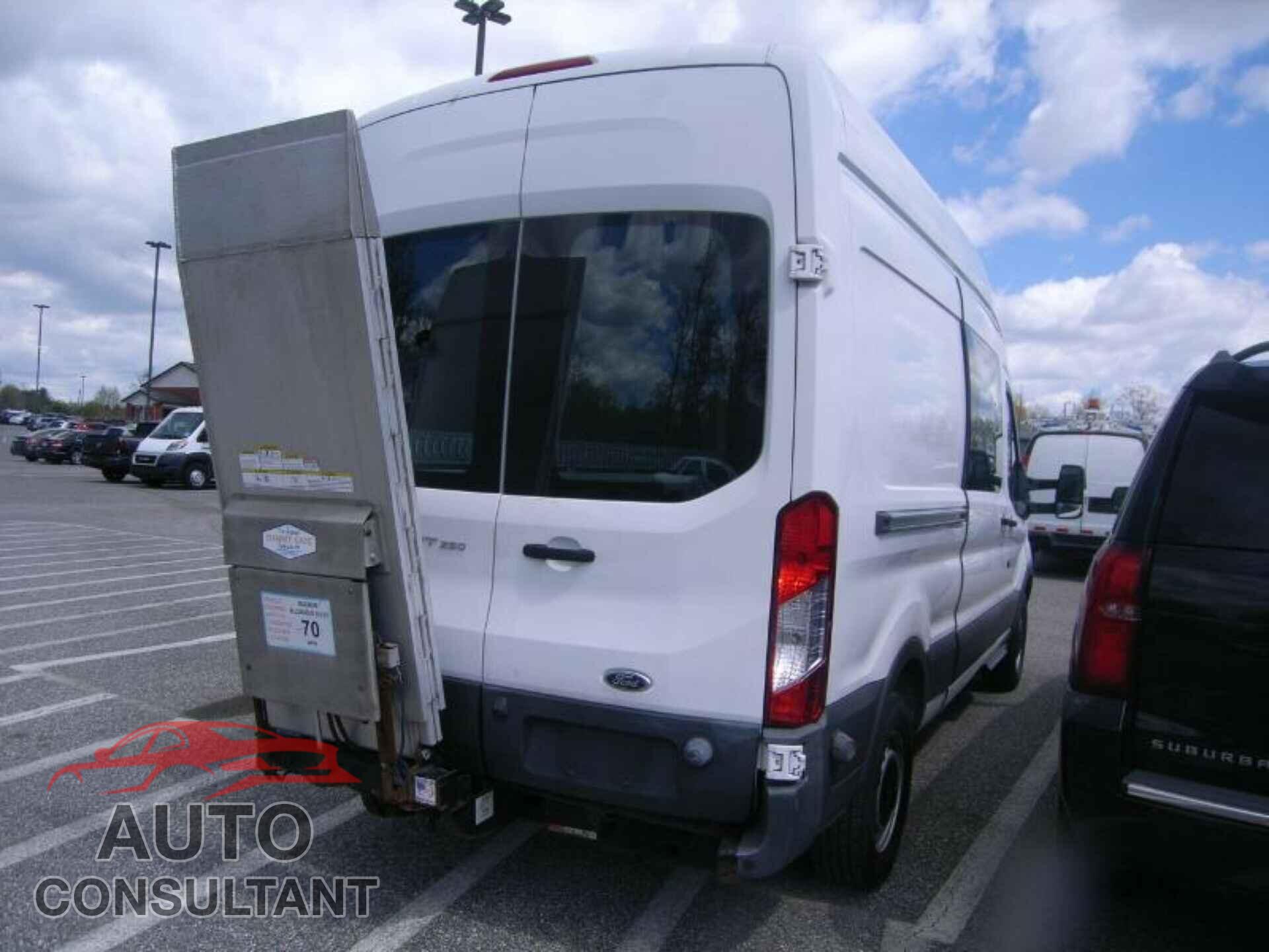 FORD TRANSIT 2016 - 1FTYR2XM9GKB28720