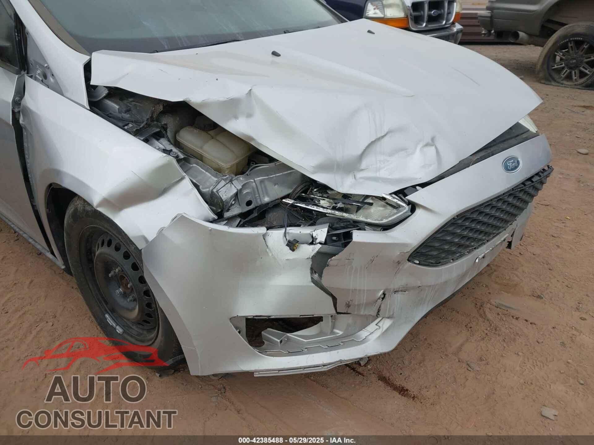 FORD FOCUS 2016 - 1FADP3E20GL281515