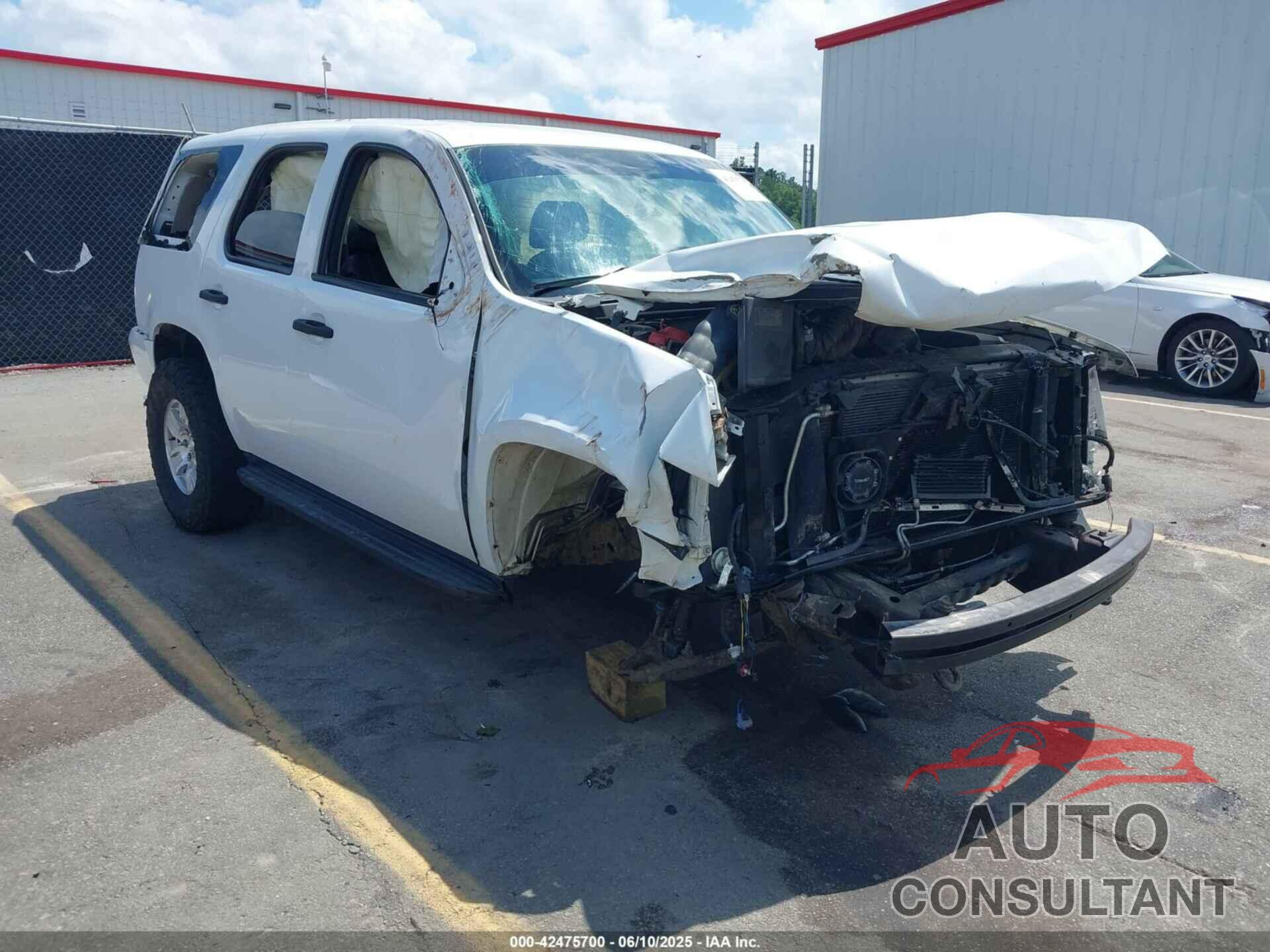 CHEVROLET TAHOE 2013 - 1GNSK2E02DR264966