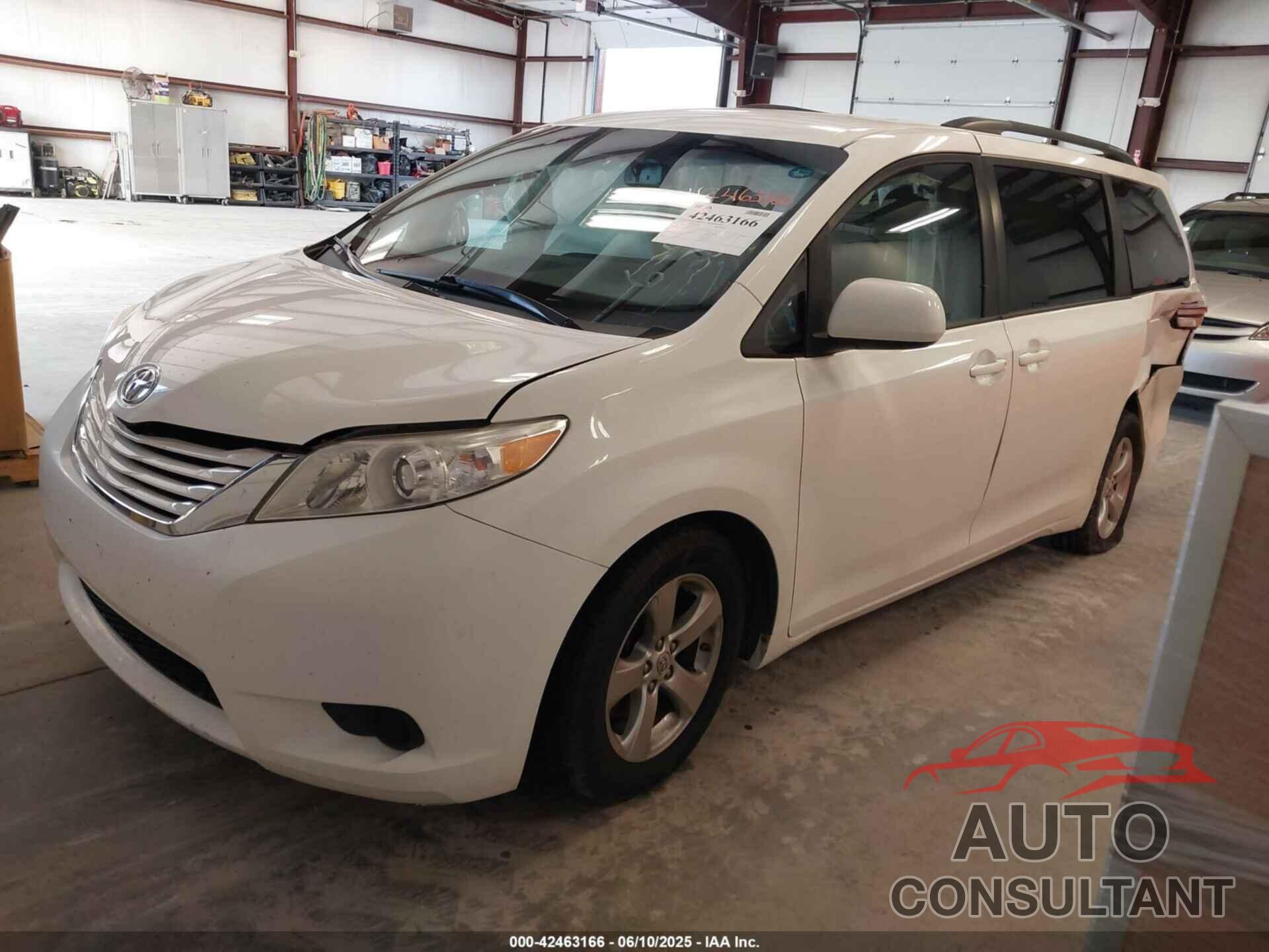 TOYOTA SIENNA 2017 - 5TDKZ3DC1HS825297