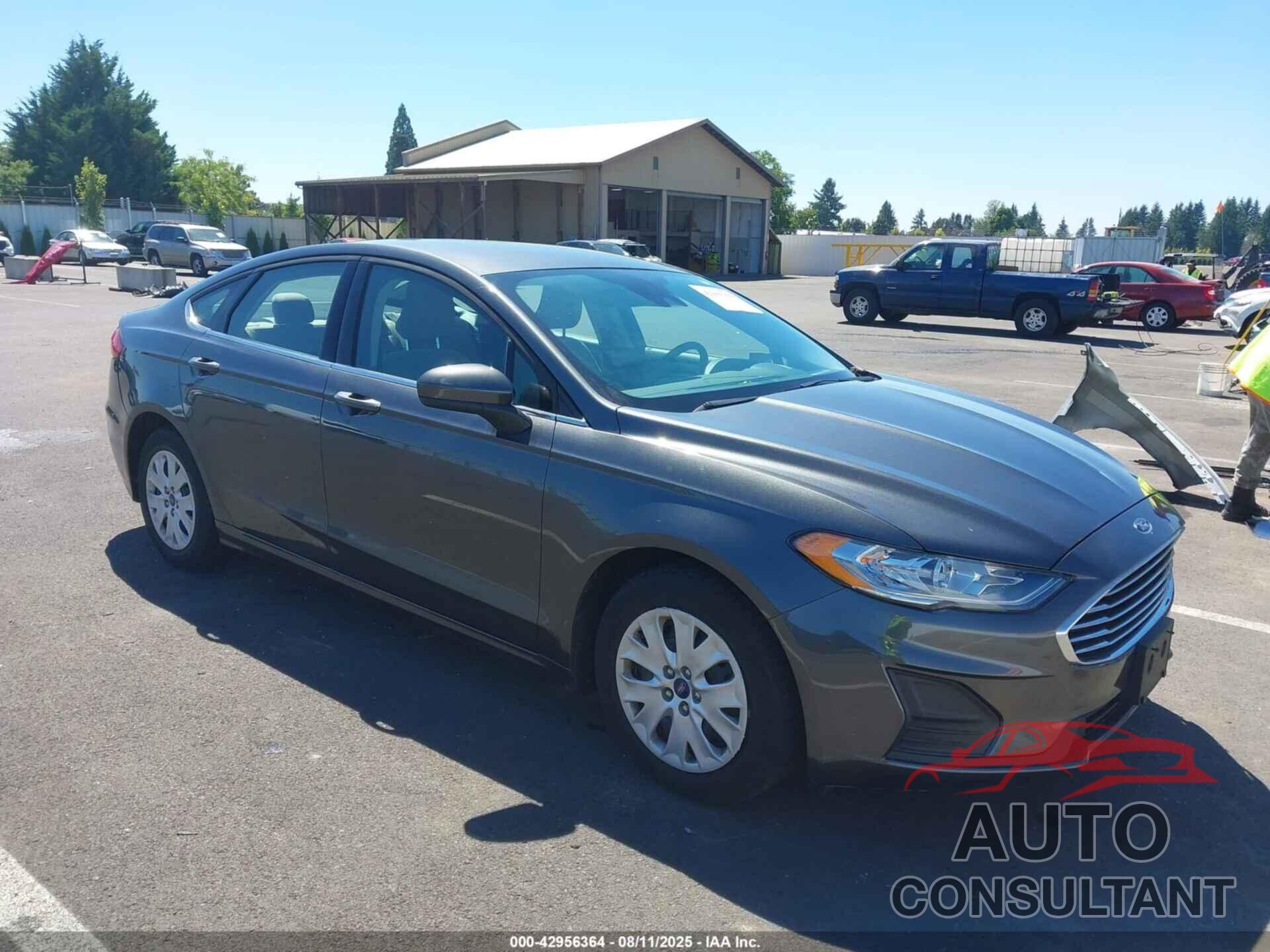 FORD FUSION 2019 - 3FA6P0G76KR127742