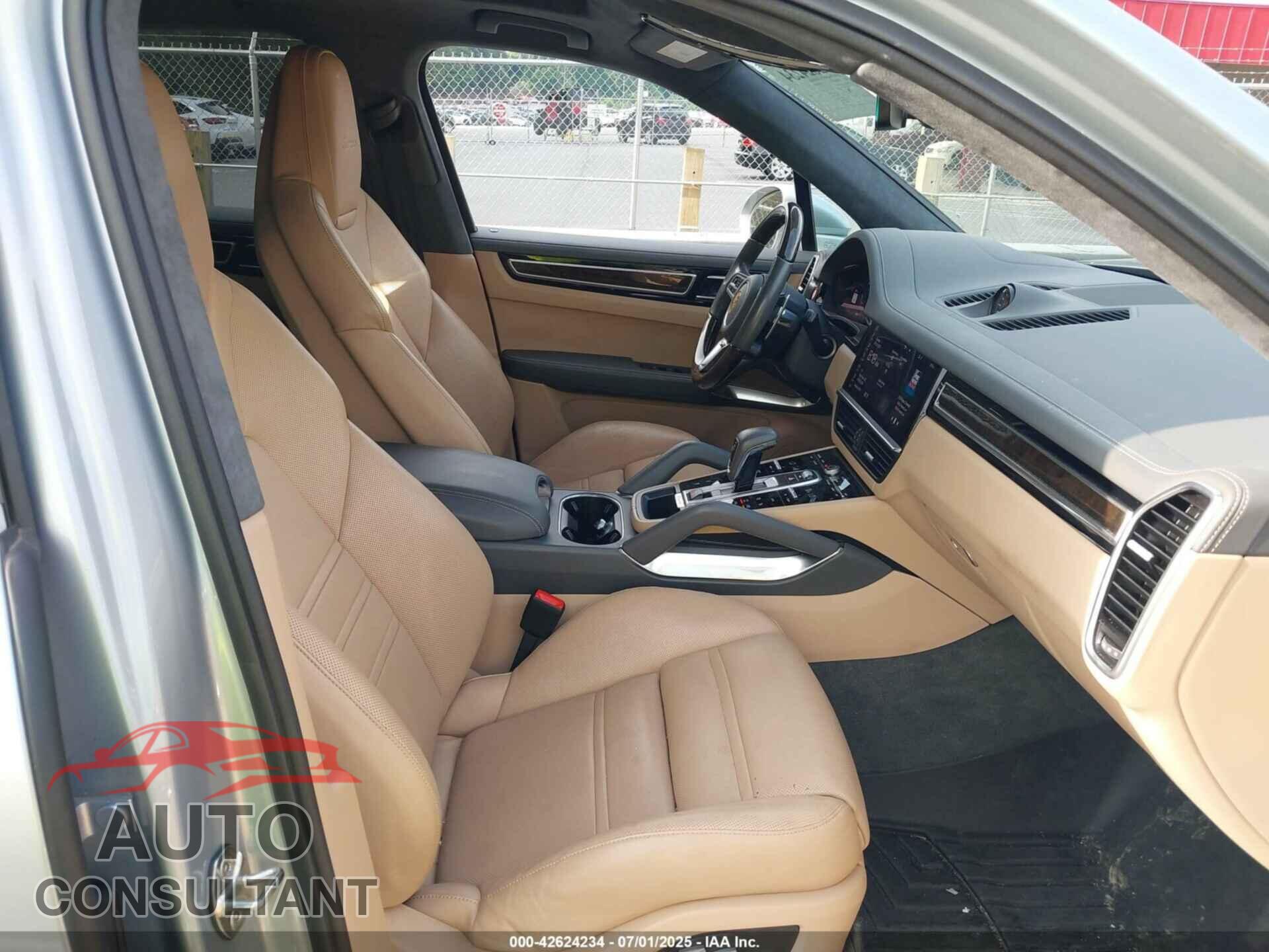 PORSCHE CAYENNE 2021 - WP1AF2AY3MDA36233