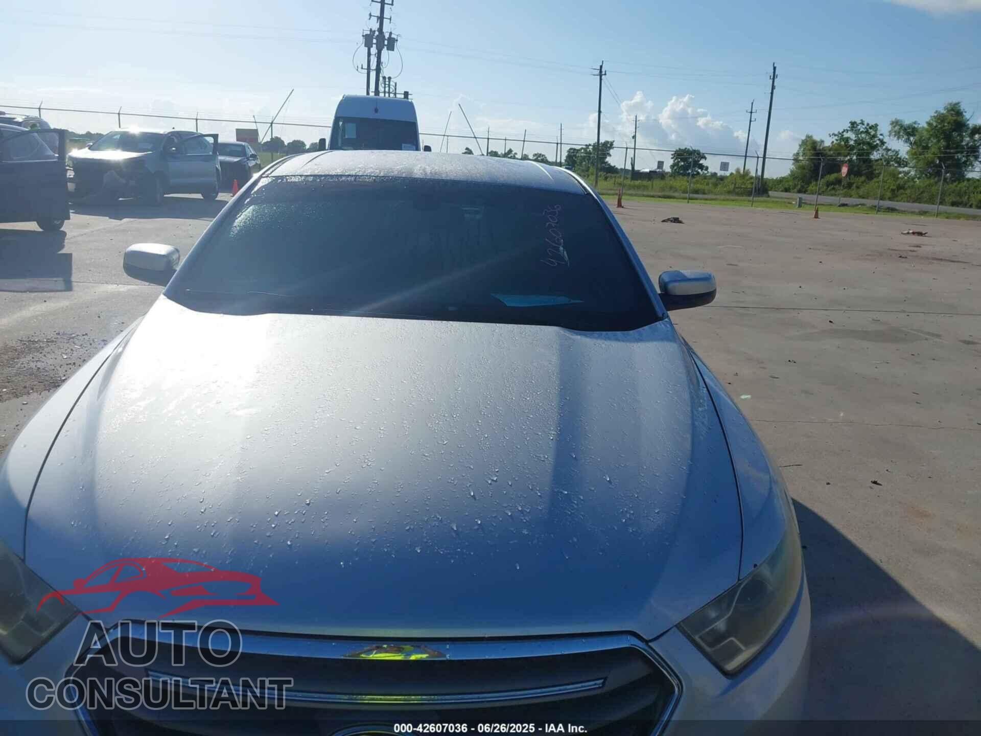 FORD TAURUS 2013 - 1FAHP2E82DG142216