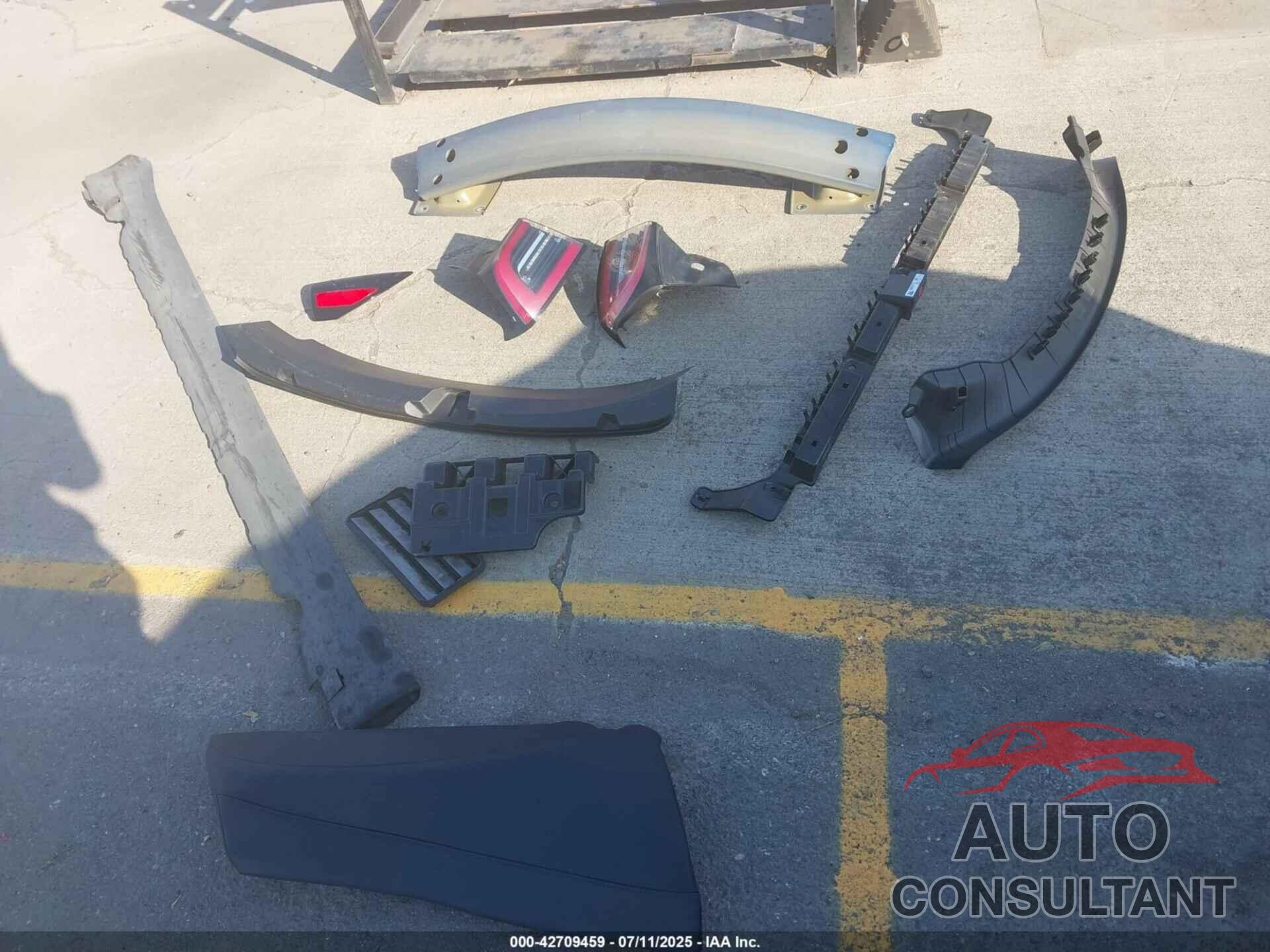 TESLA MODEL 3 2019 - 5YJ3E1EB0KF187386
