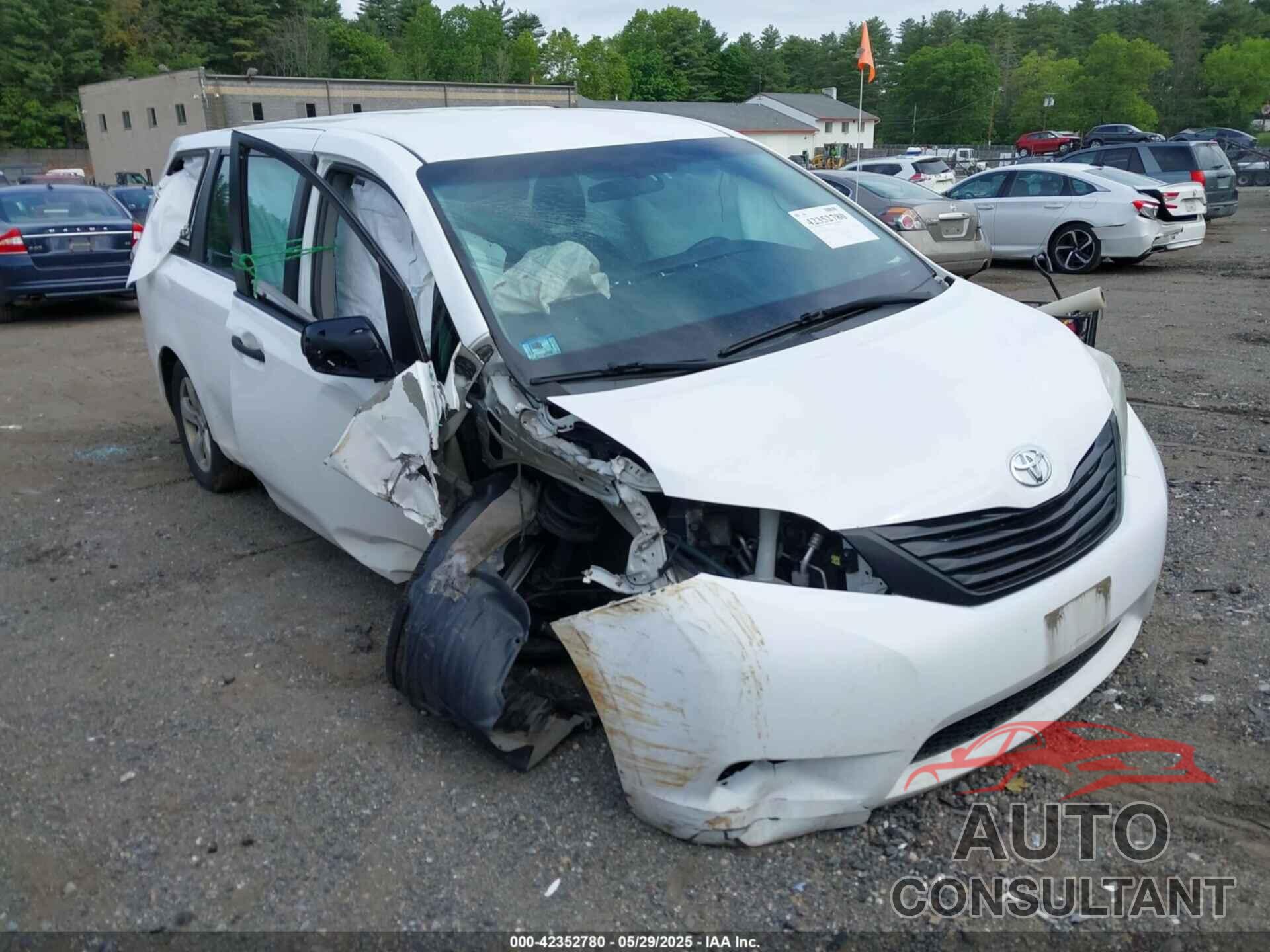 TOYOTA SIENNA 2017 - 5TDZZ3DC3HS793595