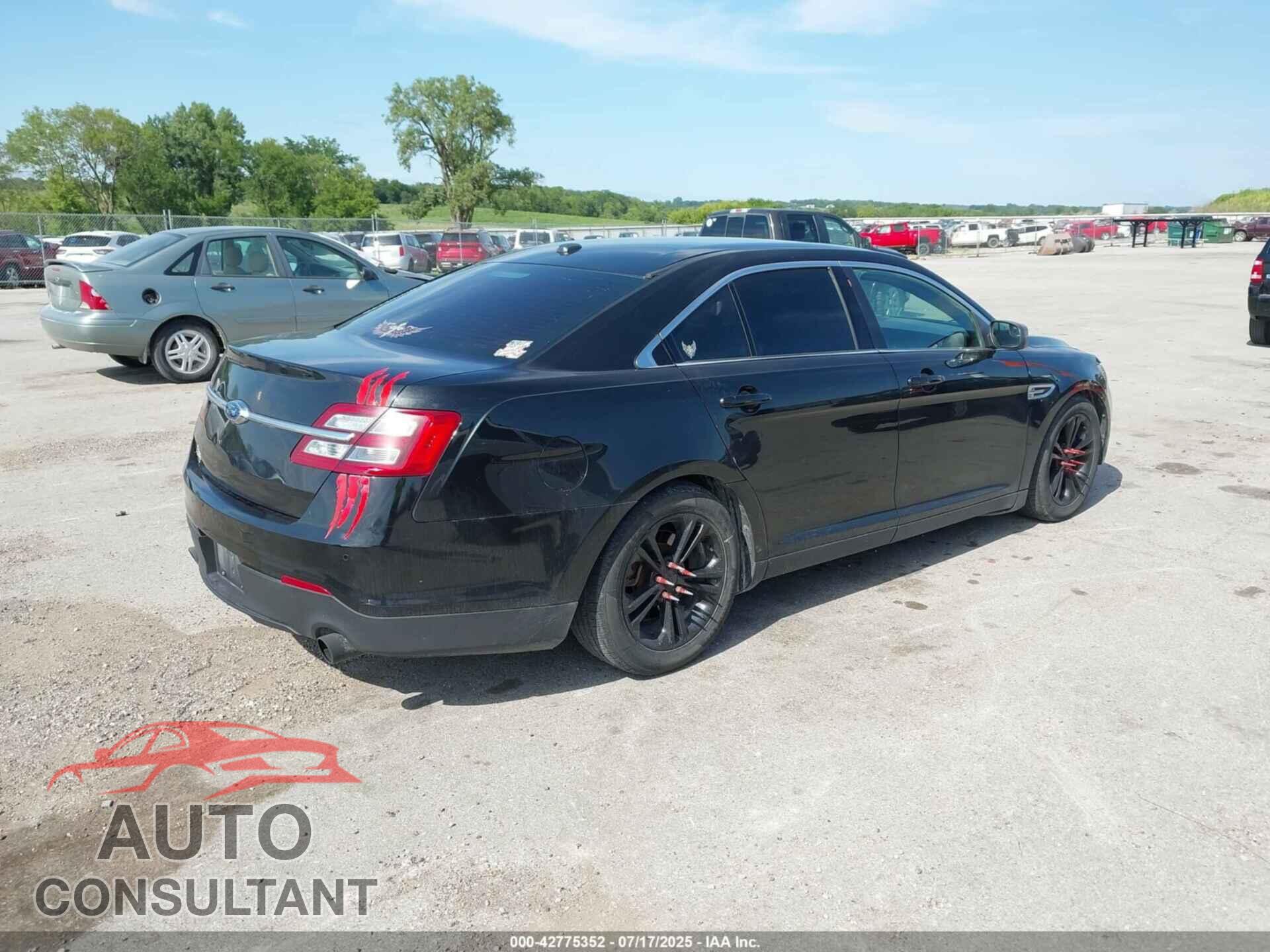 FORD TAURUS 2015 - 1FAHP2H86FG132397