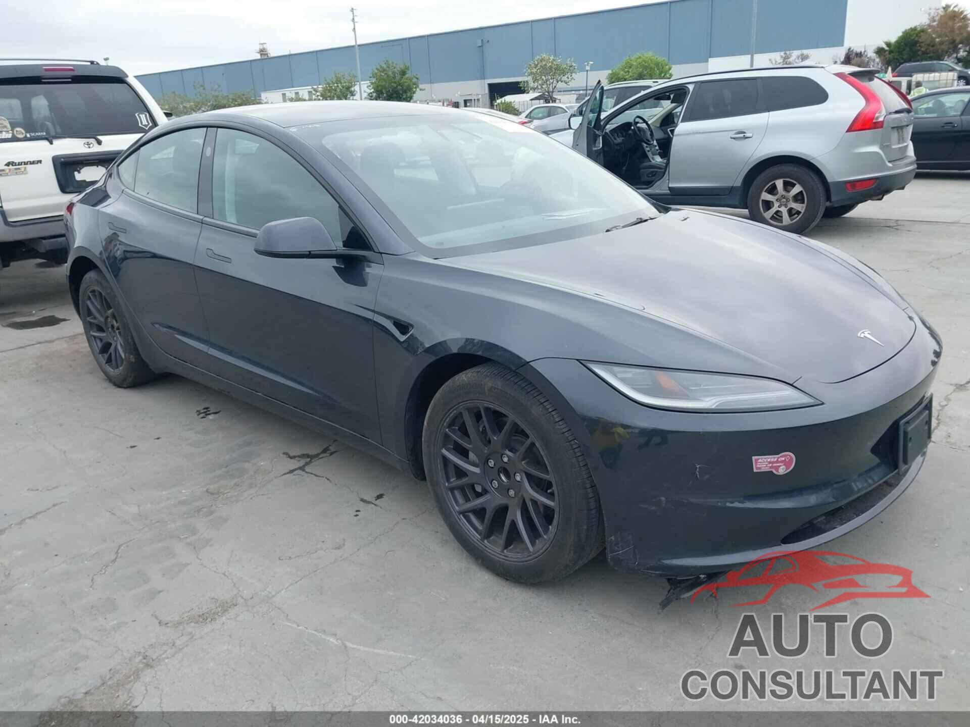 TESLA MODEL 3 2024 - 5YJ3E1EA2RF784394