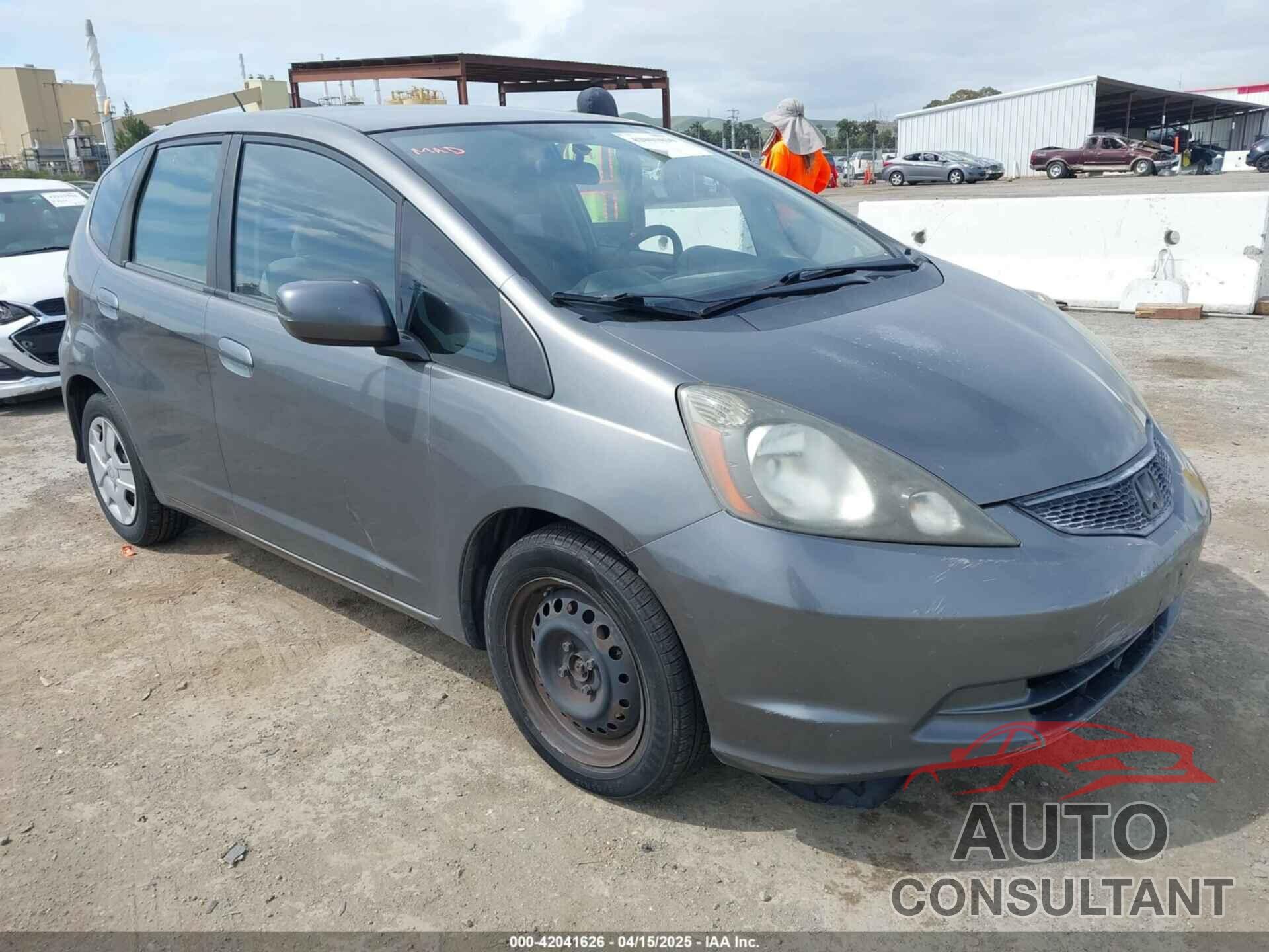 HONDA FIT 2013 - JHMGE8H30DC056505